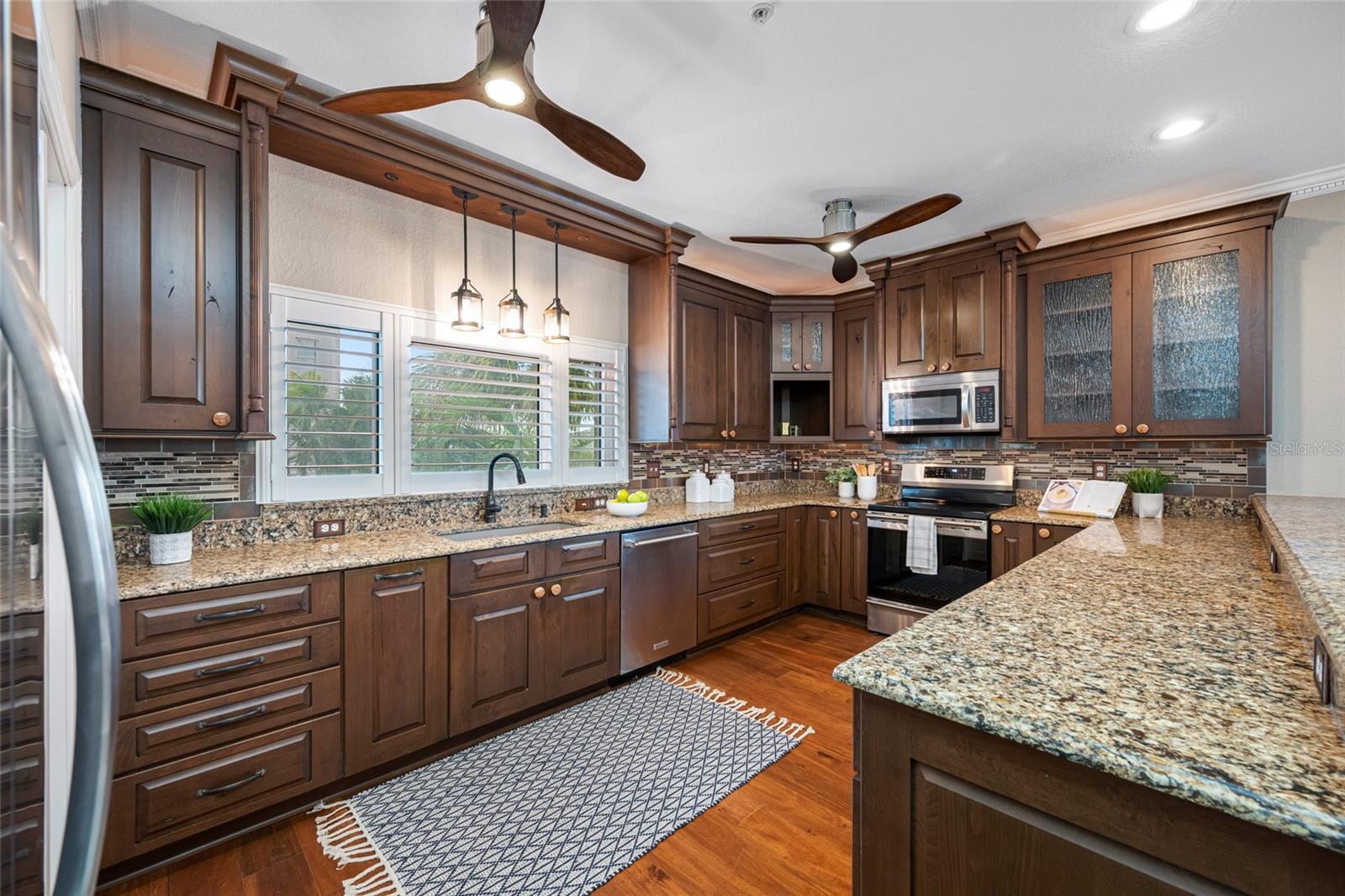 8575 SUNSET CT — photo 23