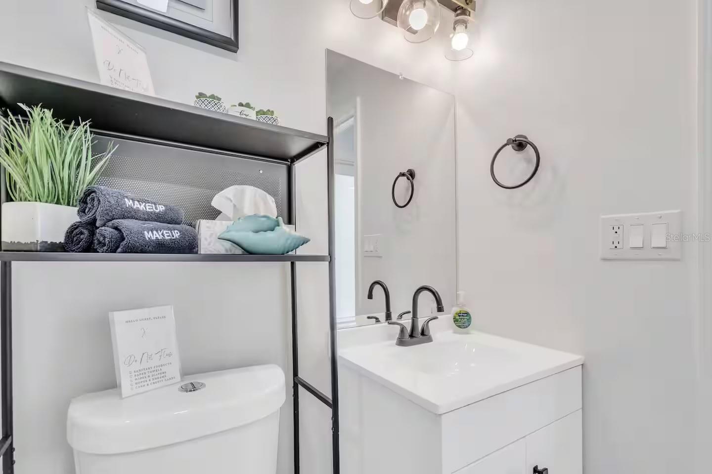 1317 COCOANUT ST #B — photo 25