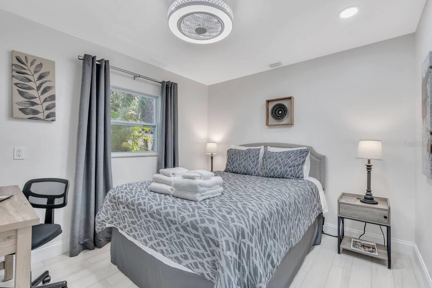 1317 COCOANUT ST #B — photo 3