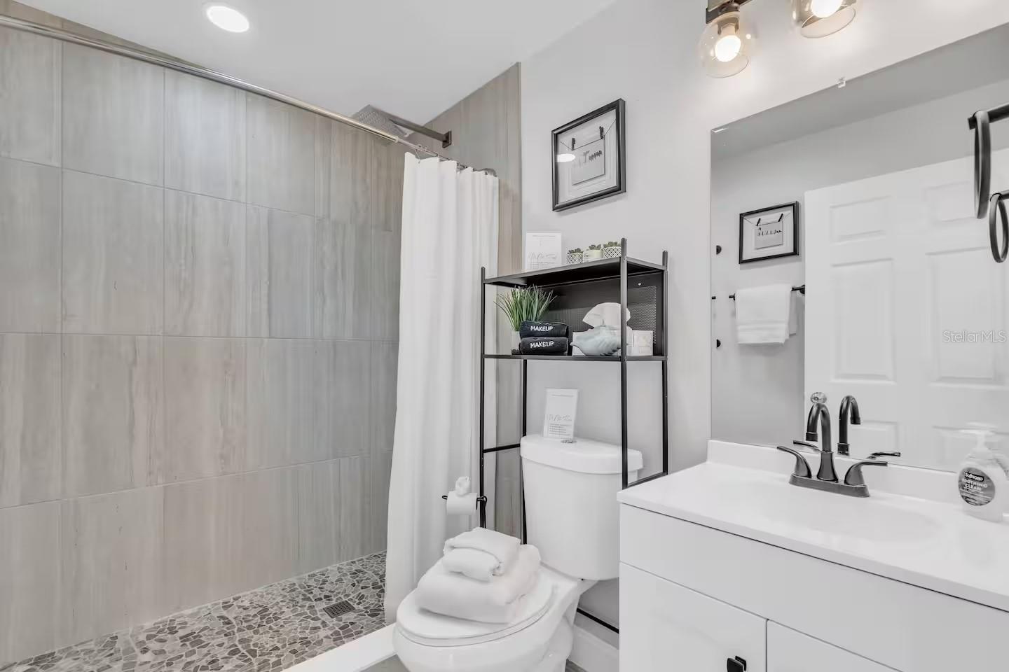 1317 COCOANUT ST #B — photo 19