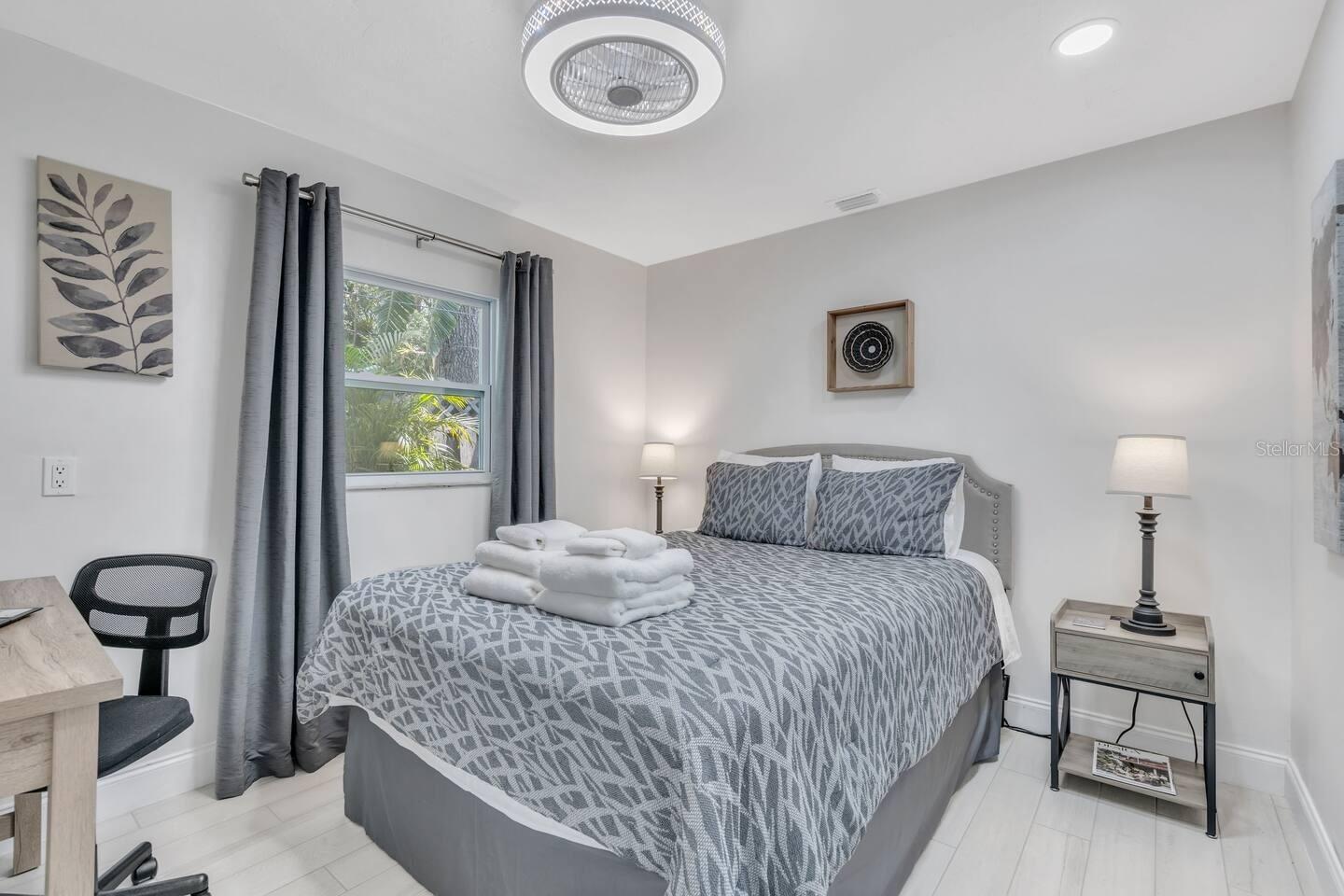 1317 COCOANUT ST #B — photo 26