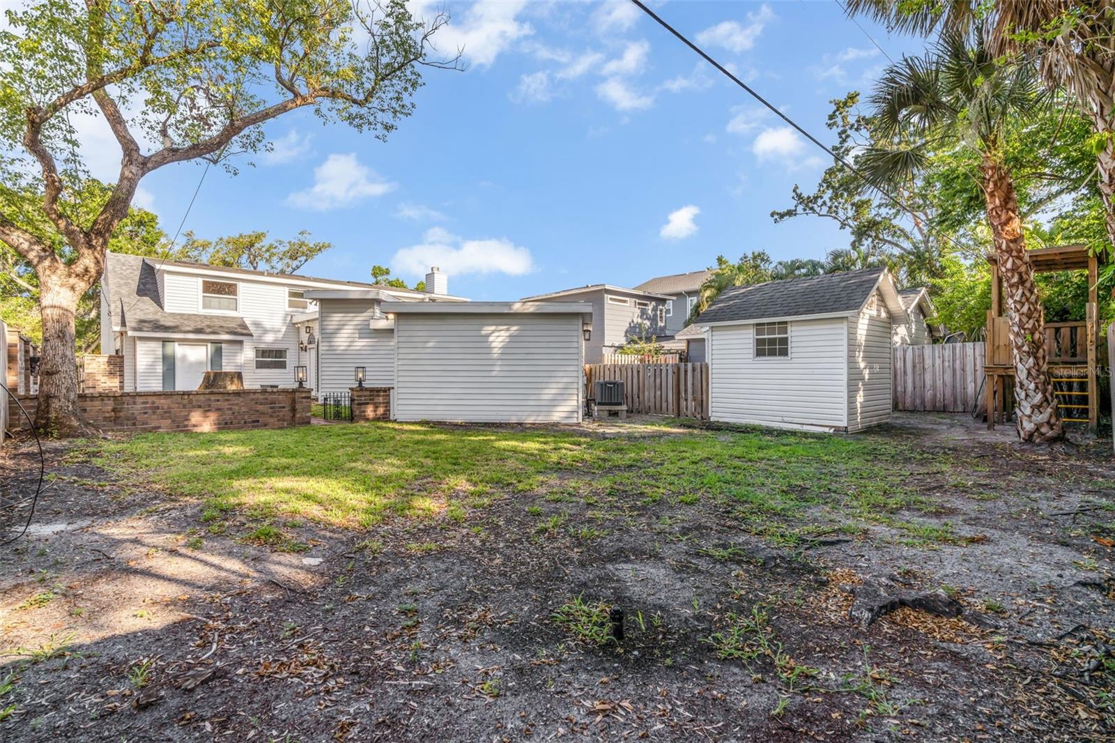 216 S SHORE CREST DR — photo 20