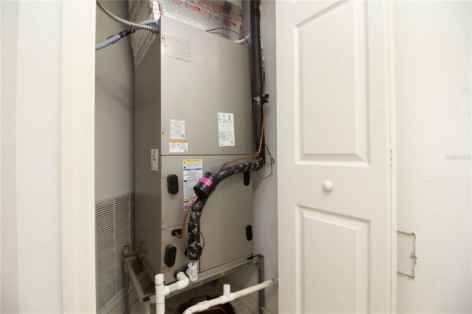 1200 COUNTRY CLUB DR #1101 — photo 24