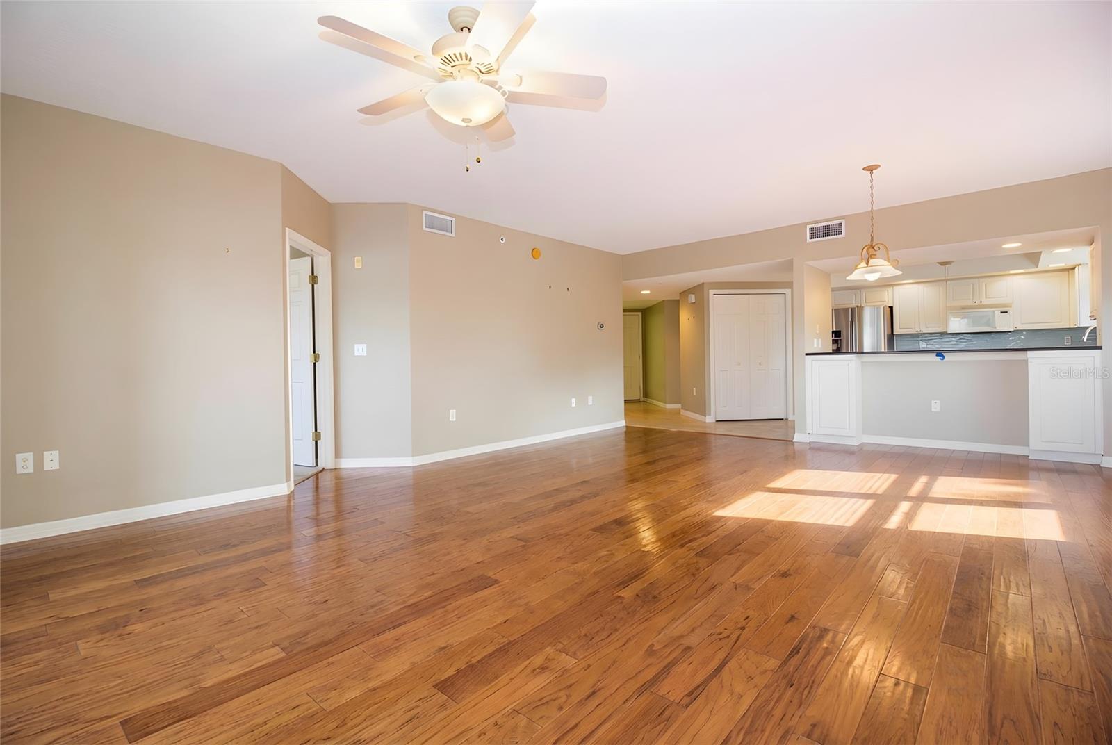 1200 COUNTRY CLUB DR #1101 — photo 6