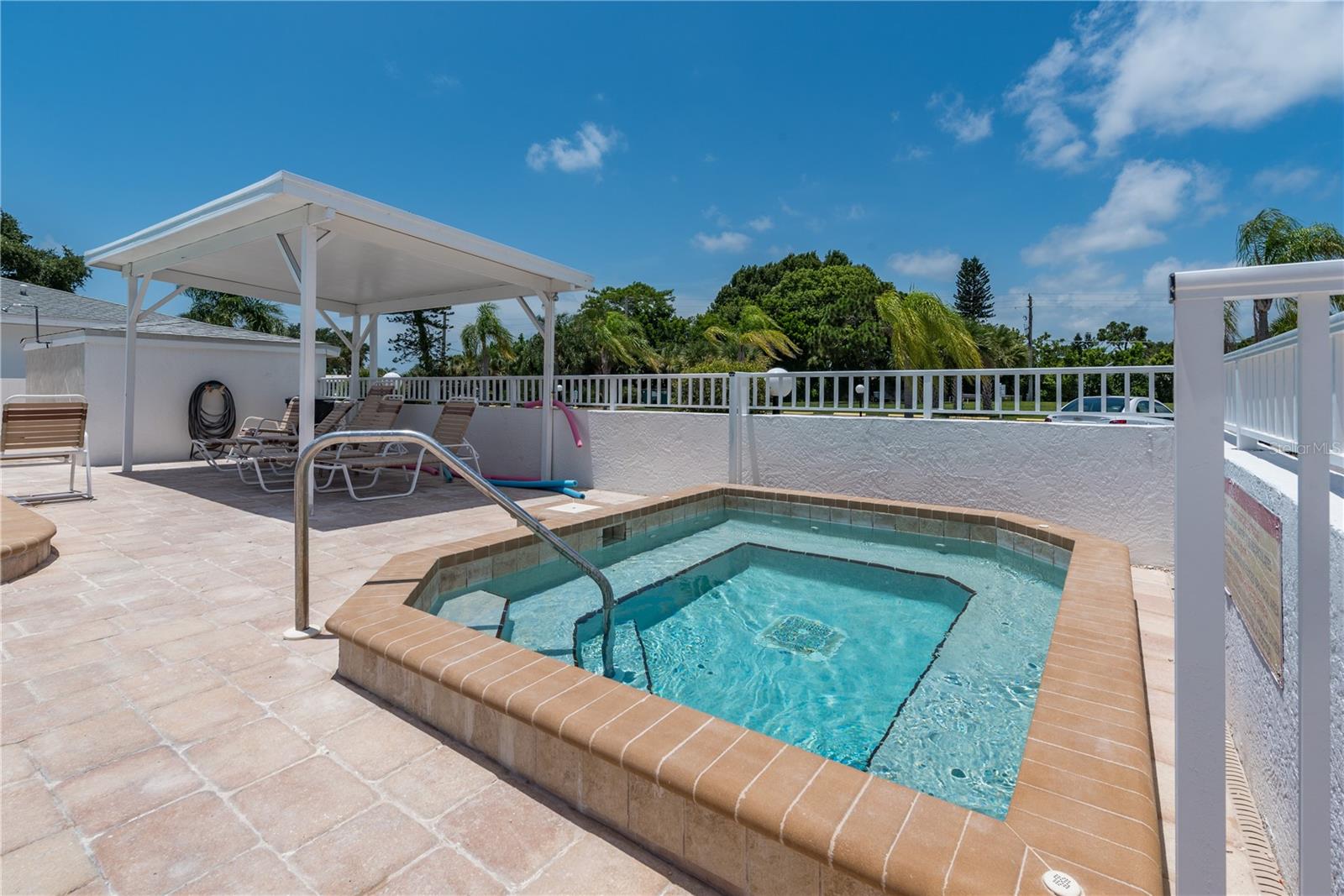 446 CIRCLEWOOD DR #L2 — photo 43