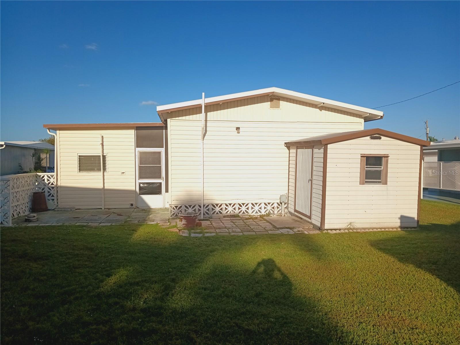 5229 BEL AIR AVE — photo 4
