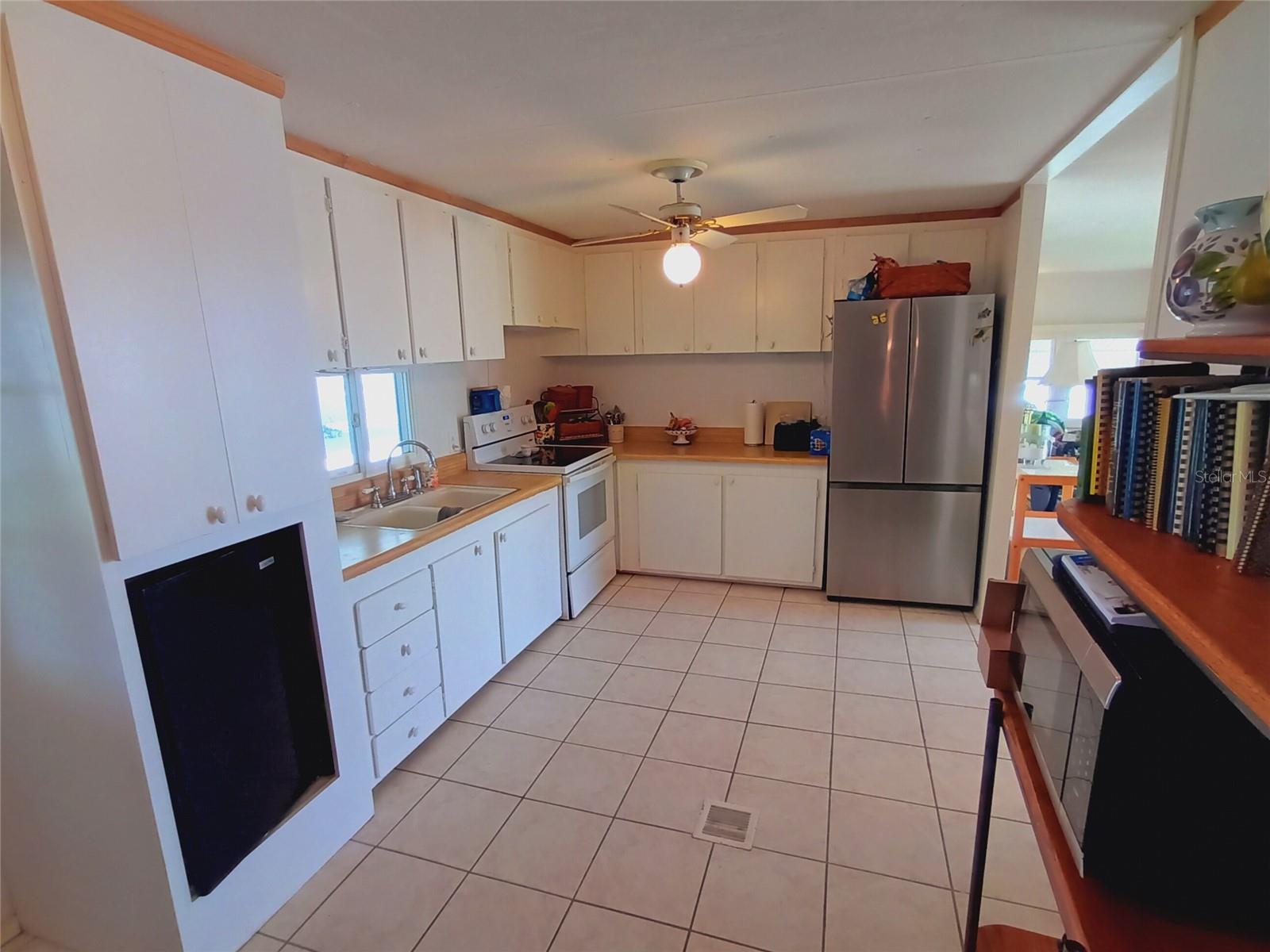 5229 BEL AIR AVE — photo 8