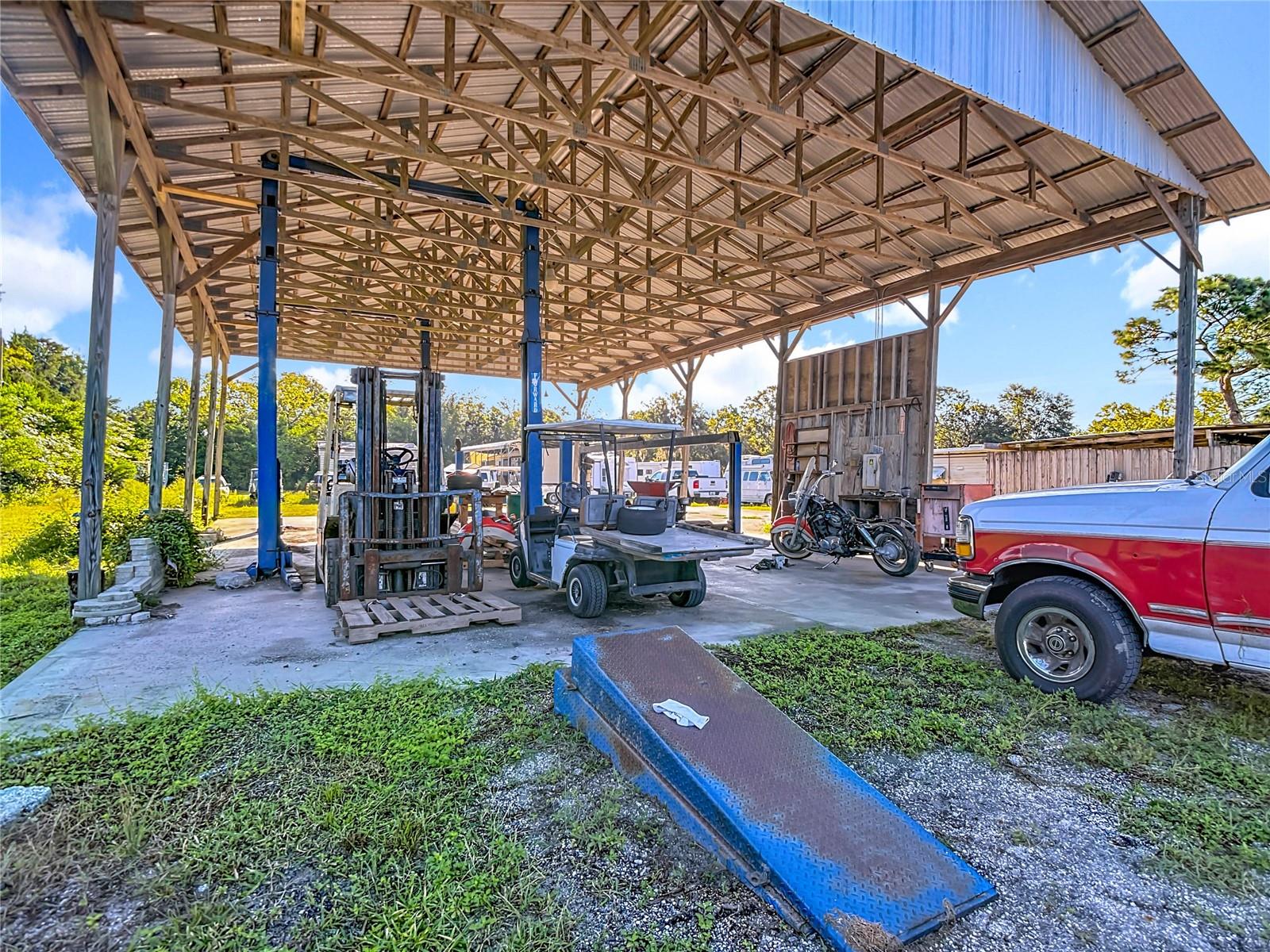 16924 SHADY HILLS RD — photo 9