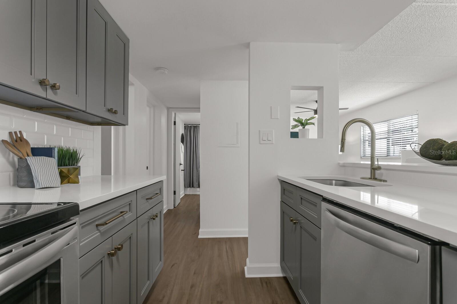 807 S HOWARD AVE #109 — photo 7