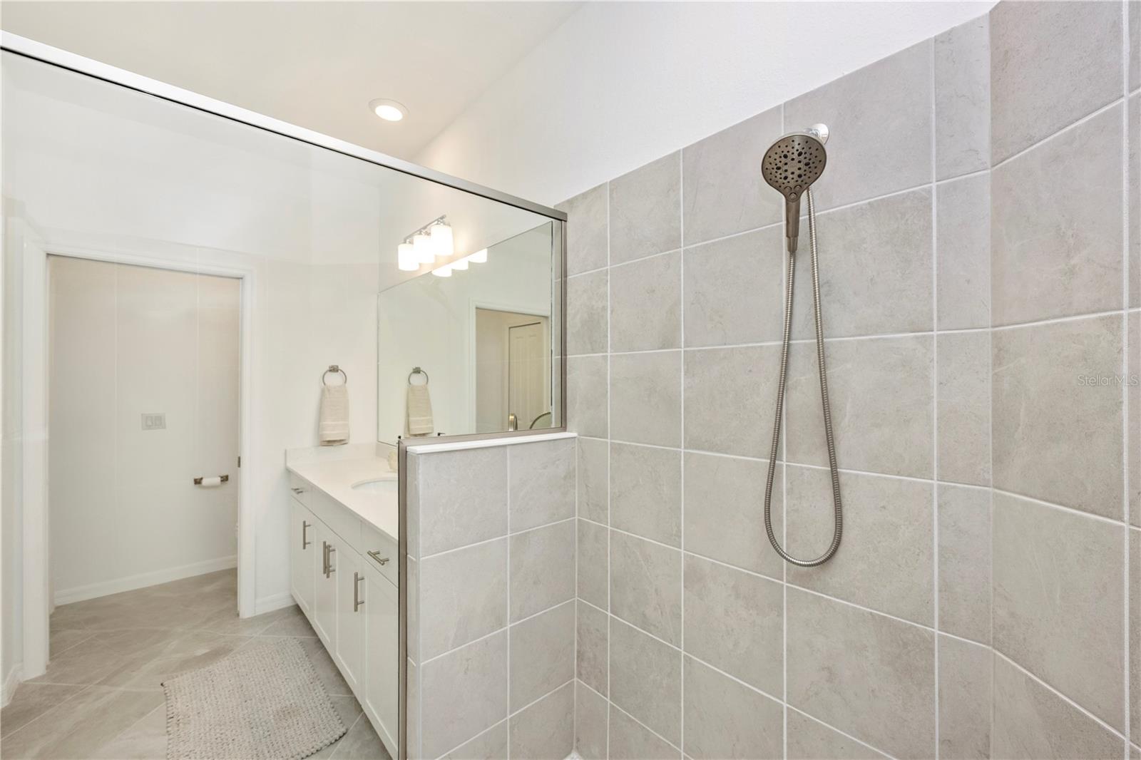 17560 BORACAY CT #201 — photo 27