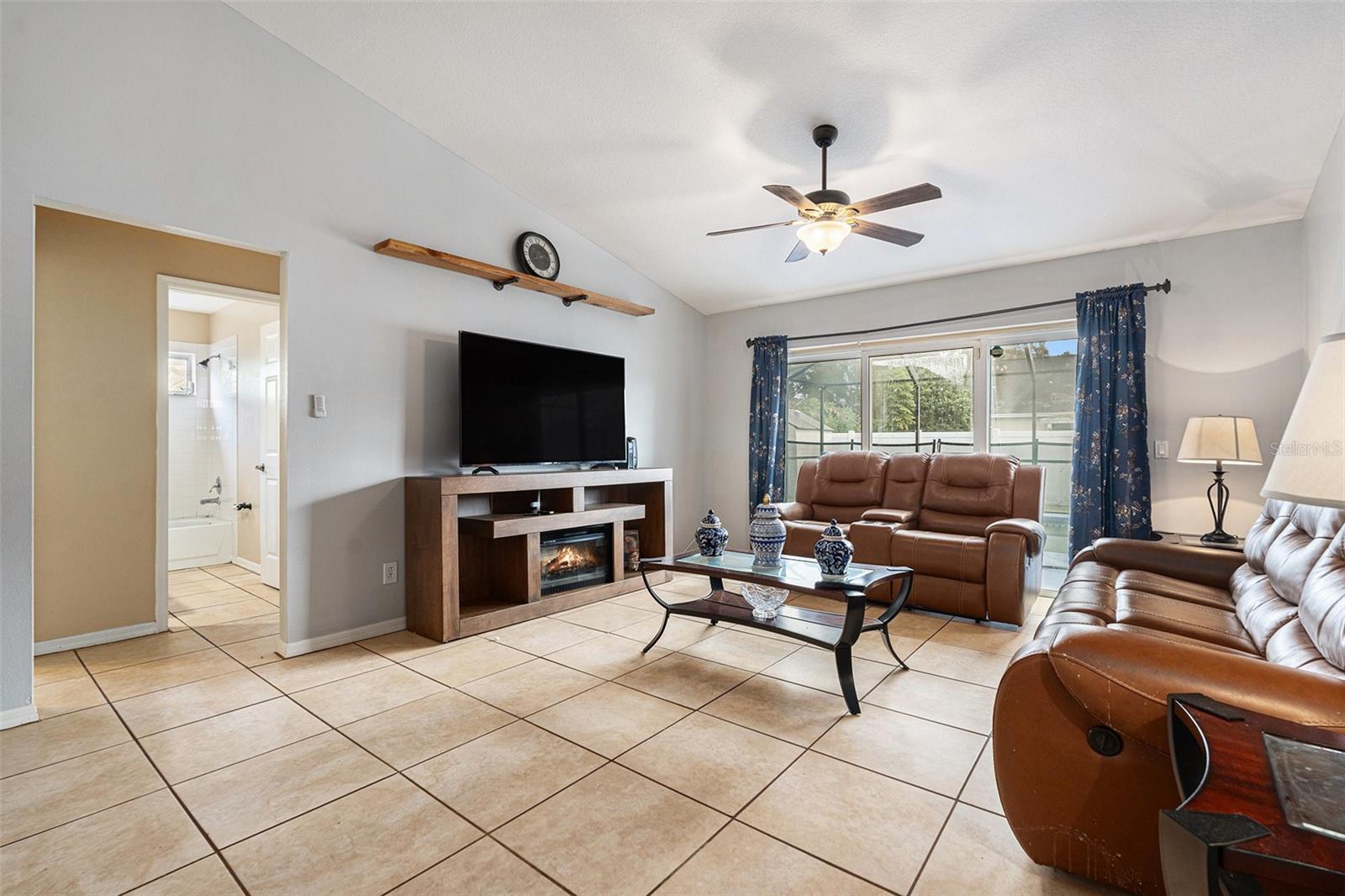 4704 STOVE PL — photo 4