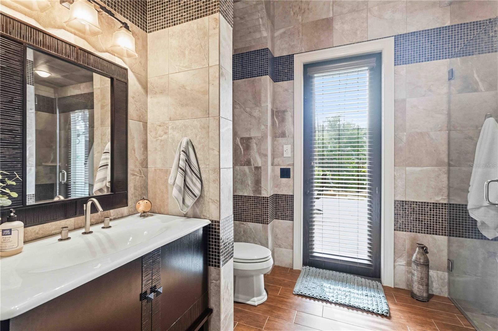 16220 TERNGLADE DR — photo 41