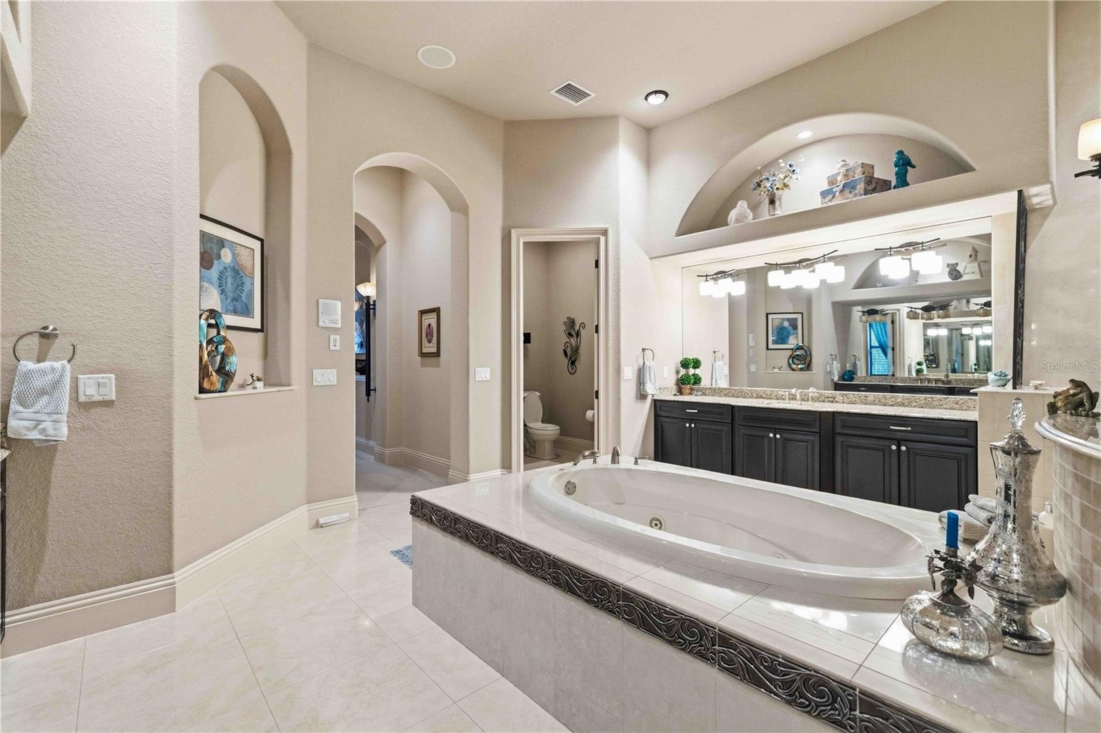 16220 TERNGLADE DR — photo 37