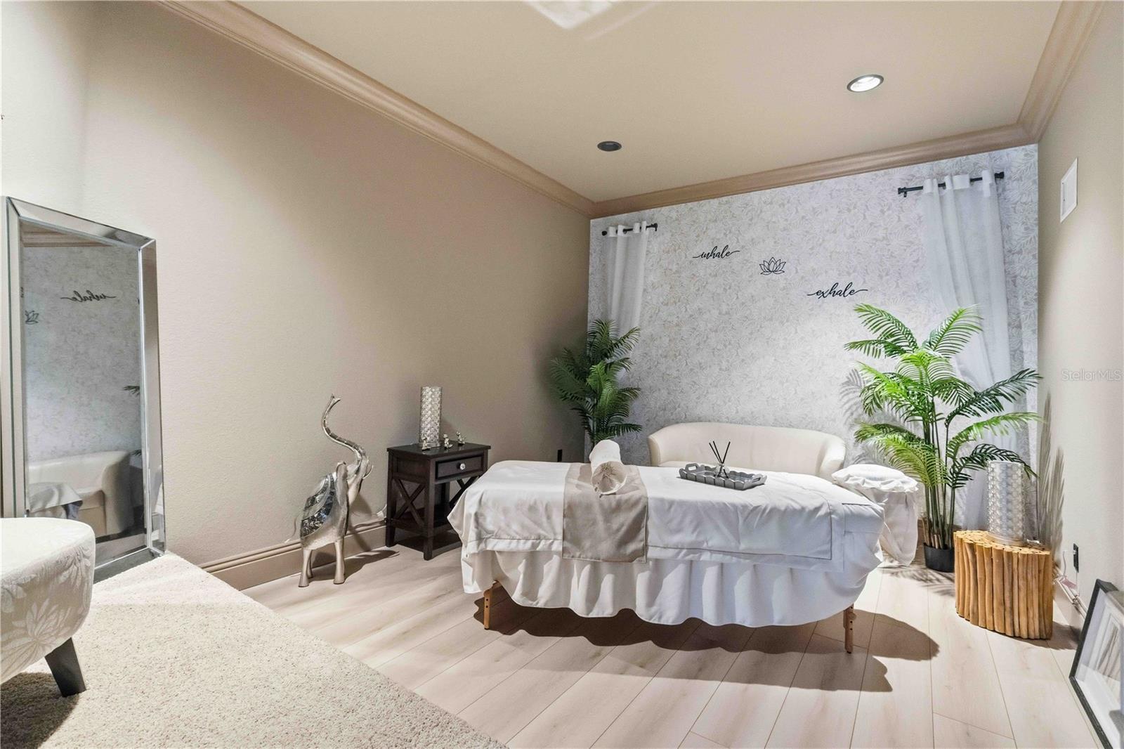 16220 TERNGLADE DR — photo 40