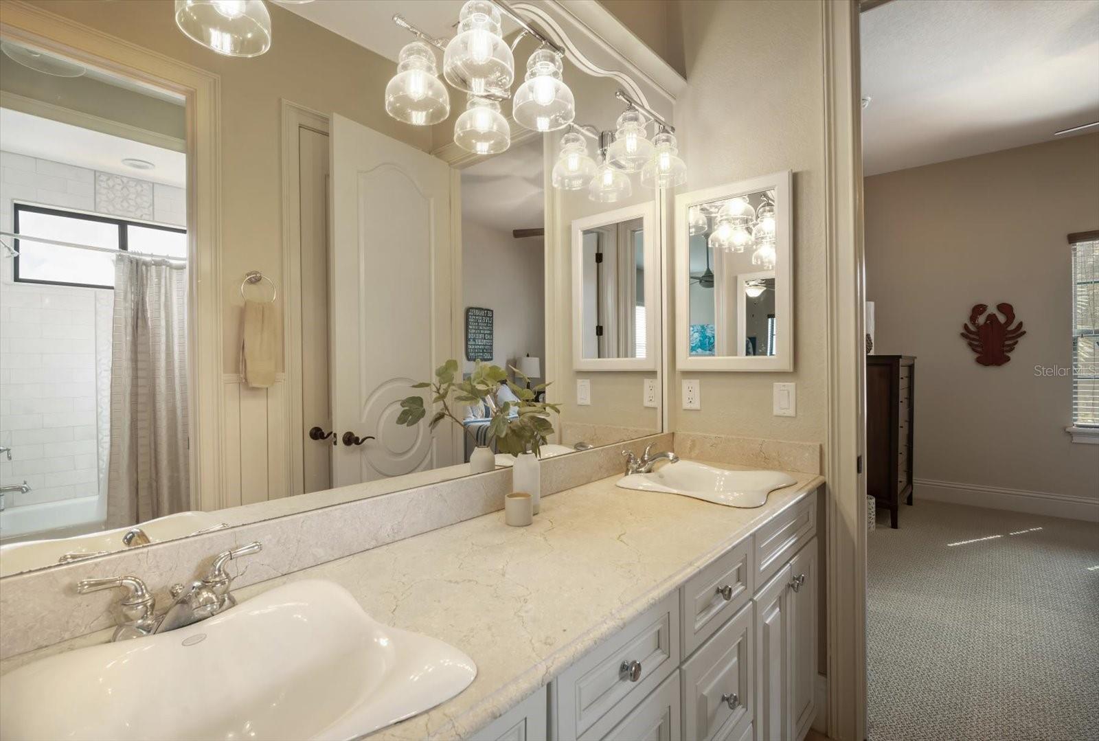 16220 TERNGLADE DR — photo 61