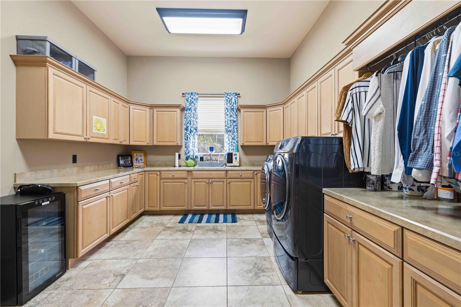 16220 TERNGLADE DR — photo 43