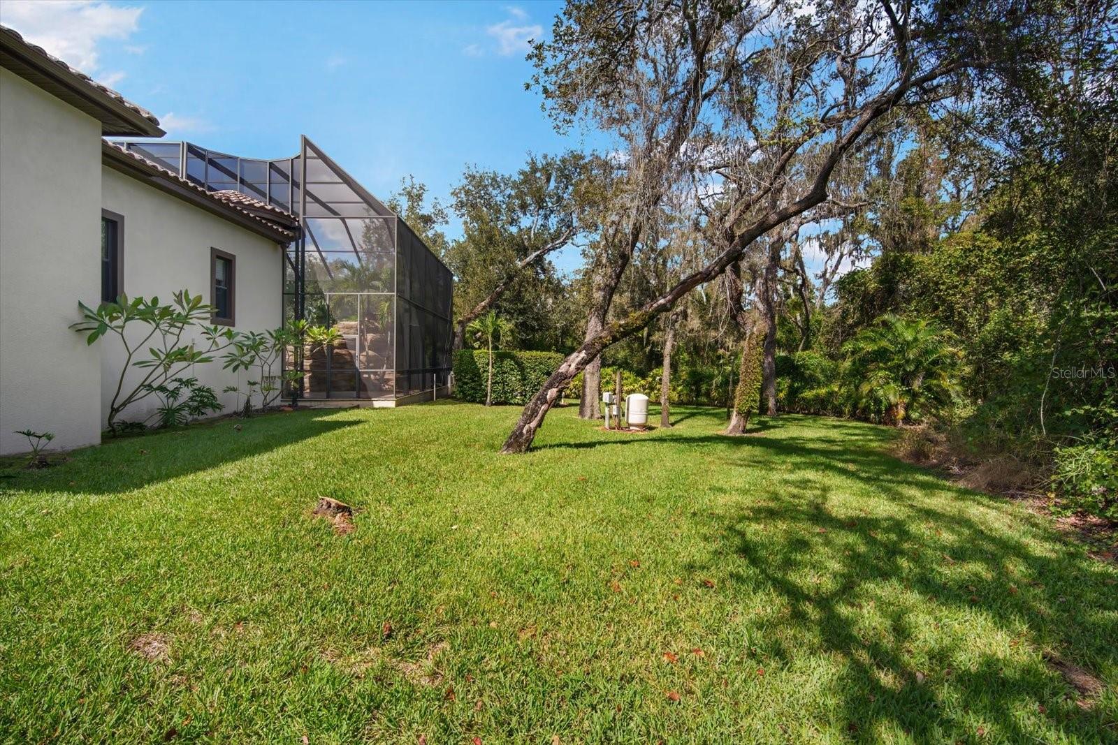 16220 TERNGLADE DR — photo 83