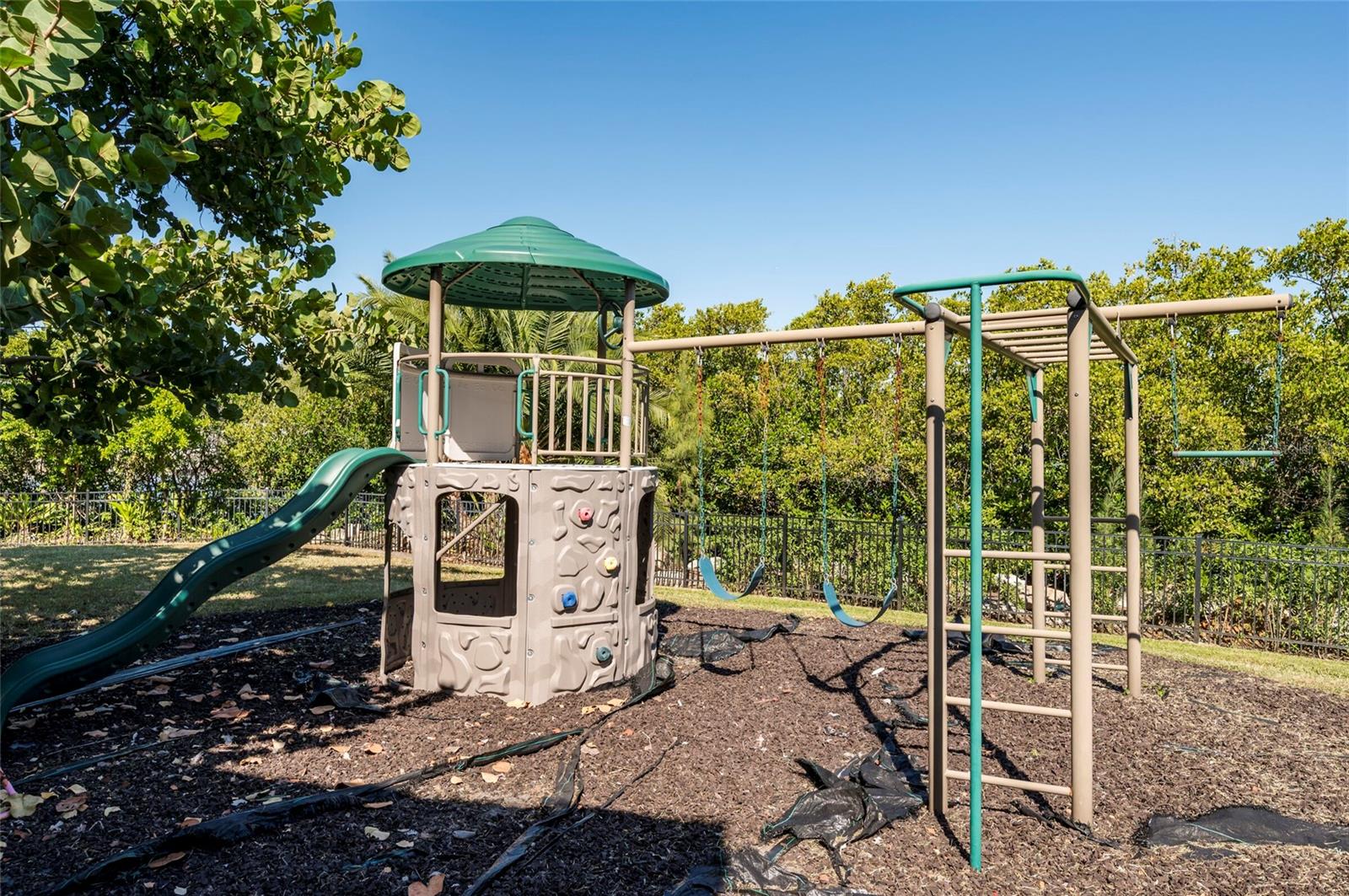 2268 KINGS POINT DR — photo 82