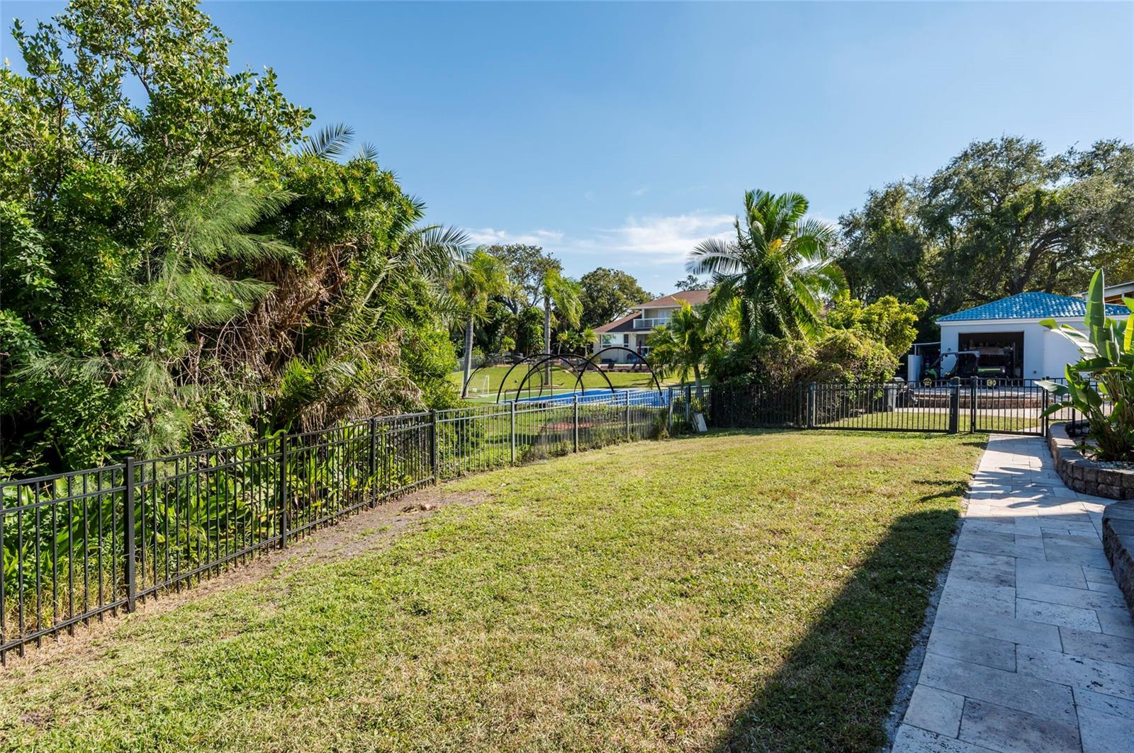 2268 KINGS POINT DR — photo 84