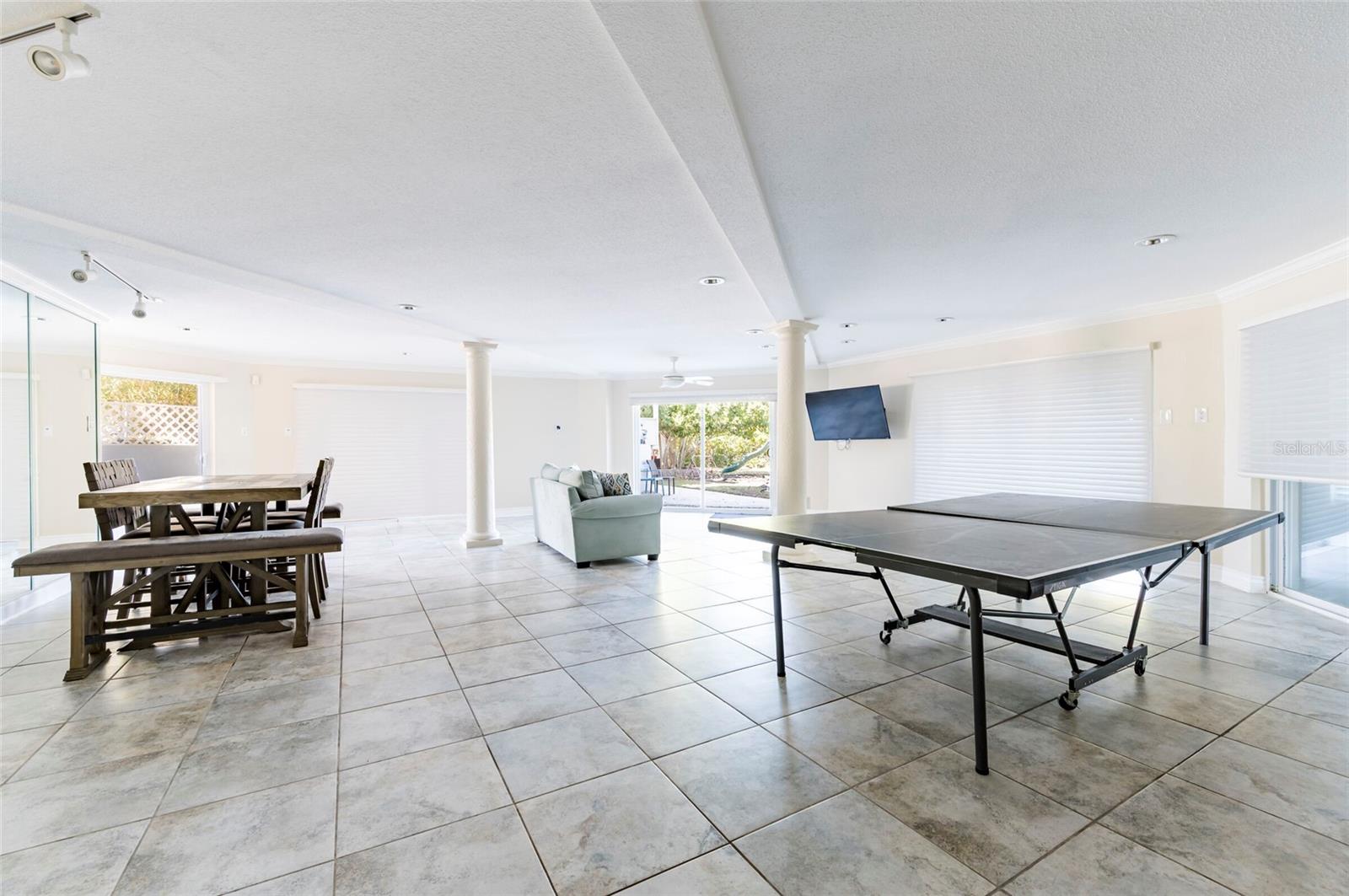 2268 KINGS POINT DR — photo 47