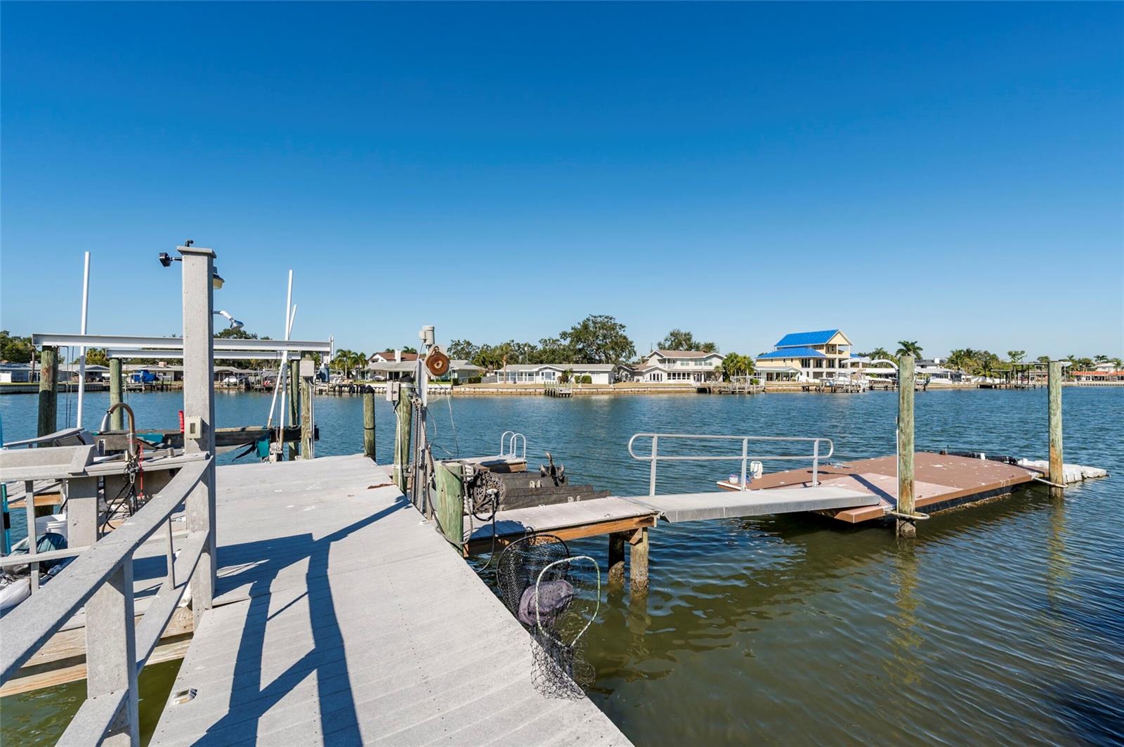 2268 KINGS POINT DR — photo 81