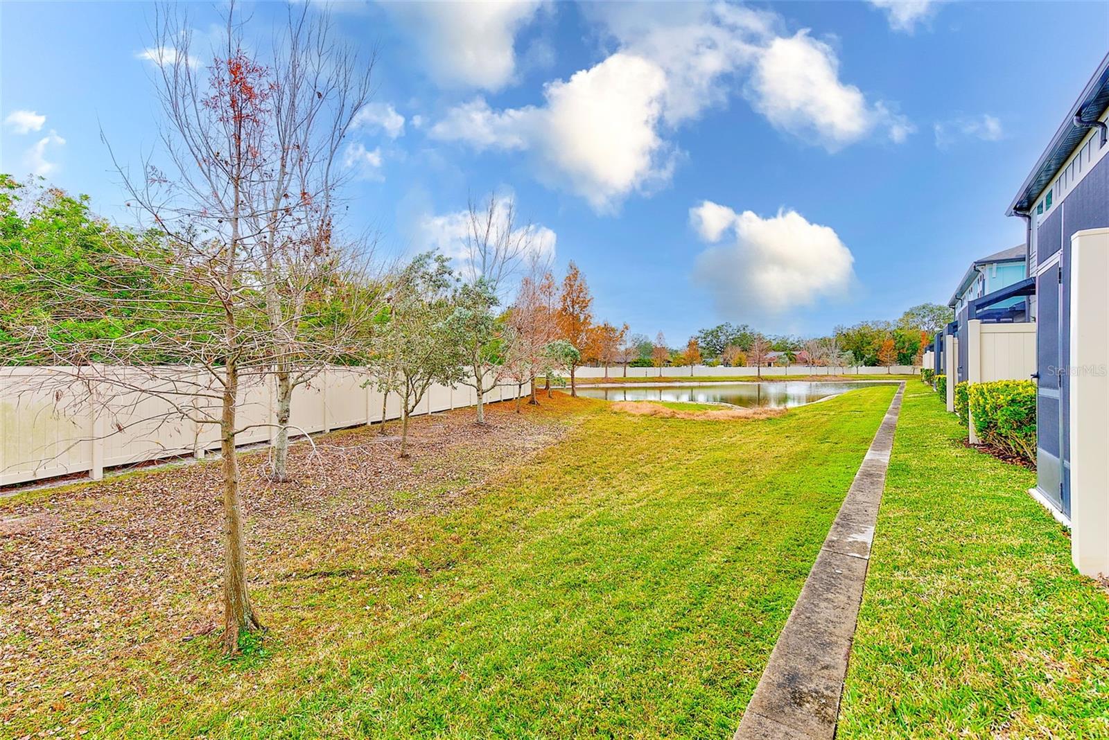 2441 FOGGY CREEK CIR — photo 33