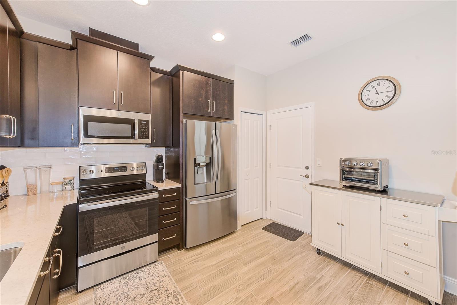 2441 FOGGY CREEK CIR — photo 3