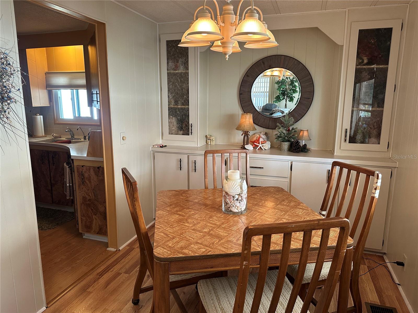 5800 FORSYTHIA RD — photo 5