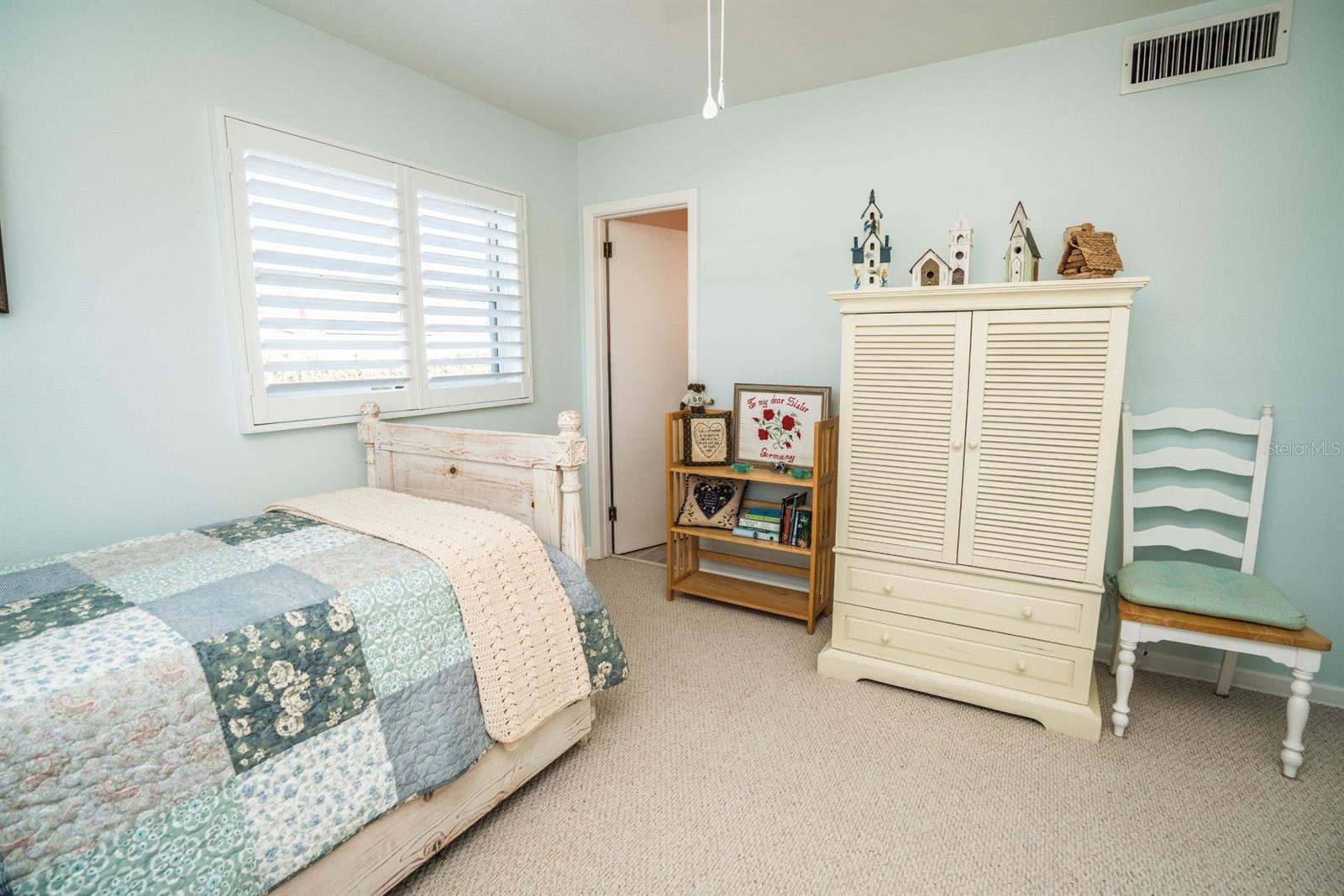 828 BLUE HERON BLVD — photo 21