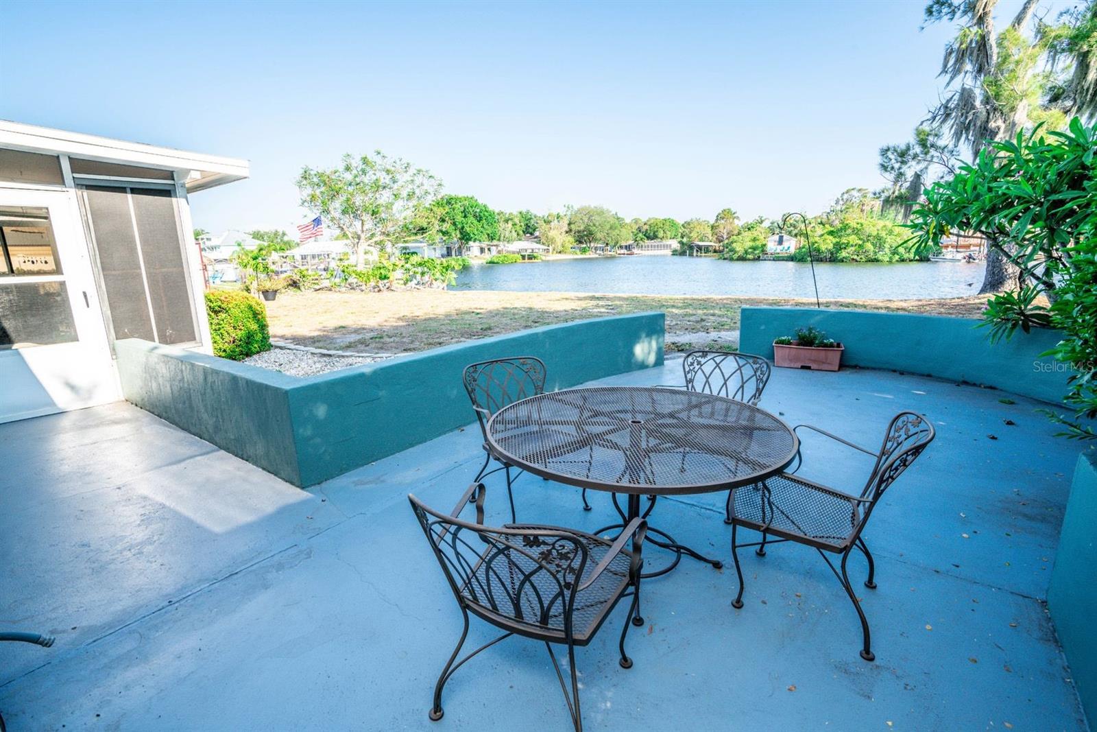 828 BLUE HERON BLVD — photo 29