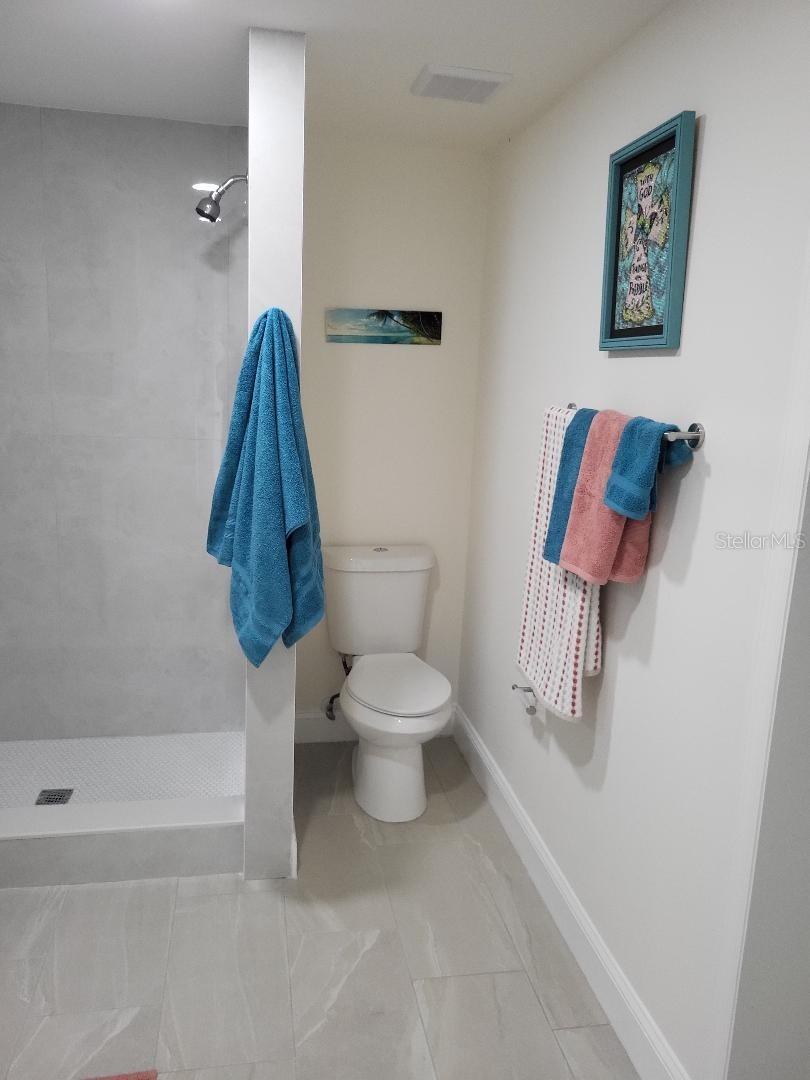 828 BLUE HERON BLVD — photo 15