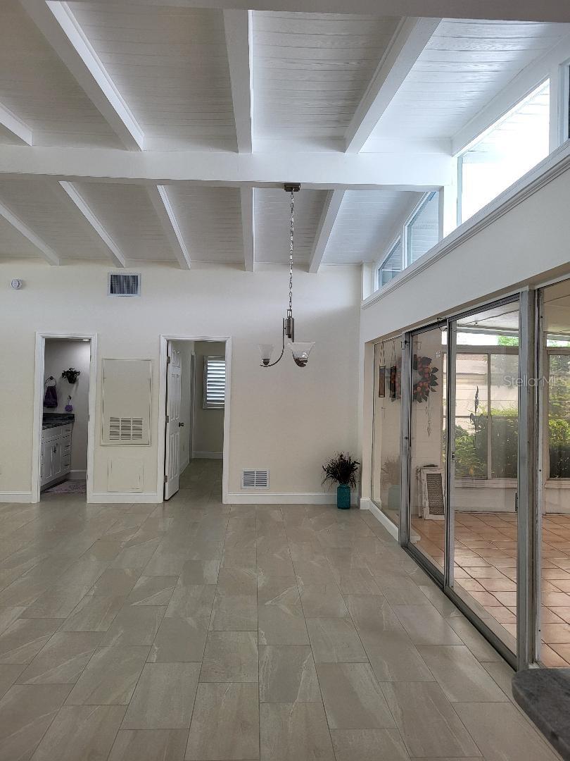 828 BLUE HERON BLVD — photo 3