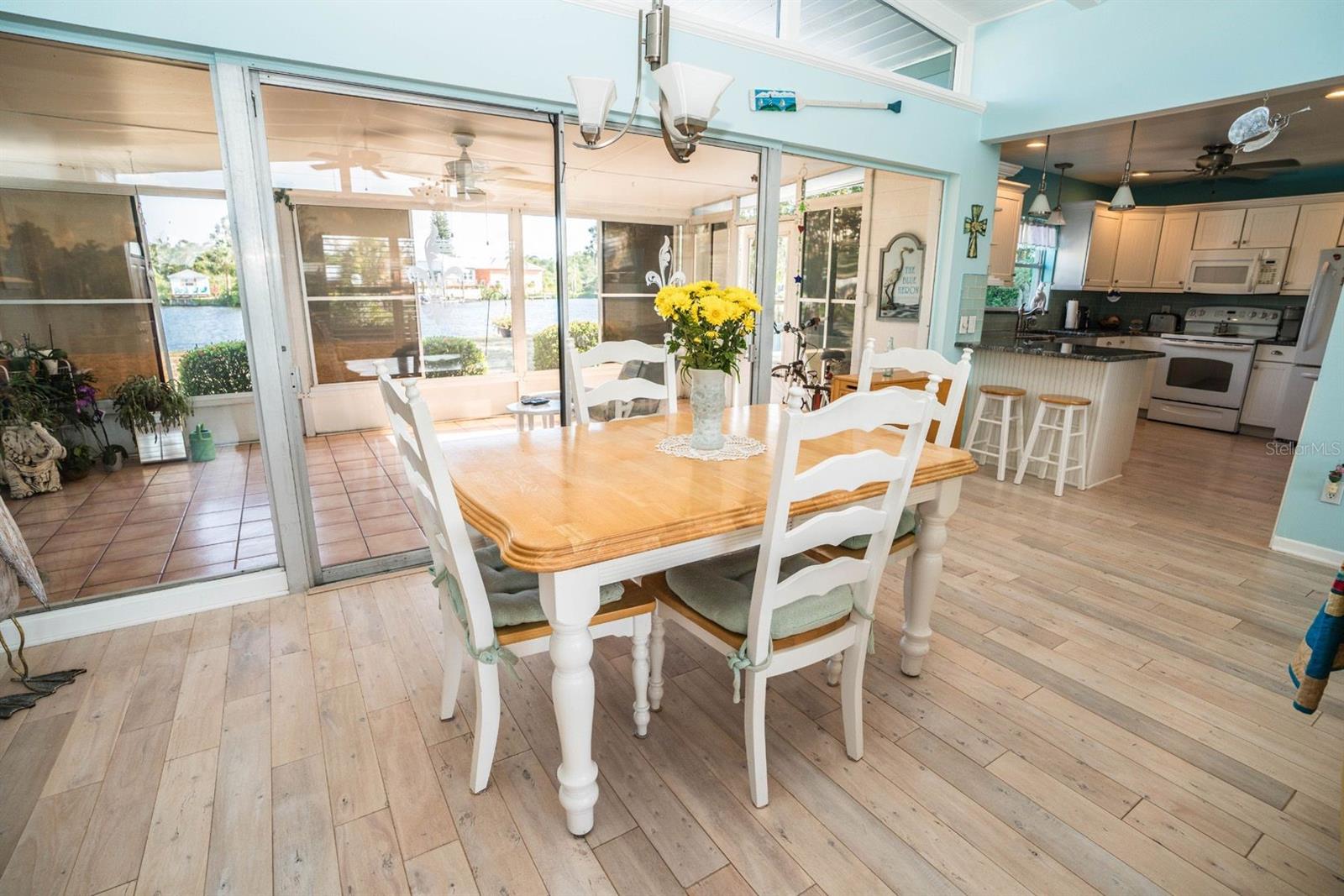 828 BLUE HERON BLVD — photo 4