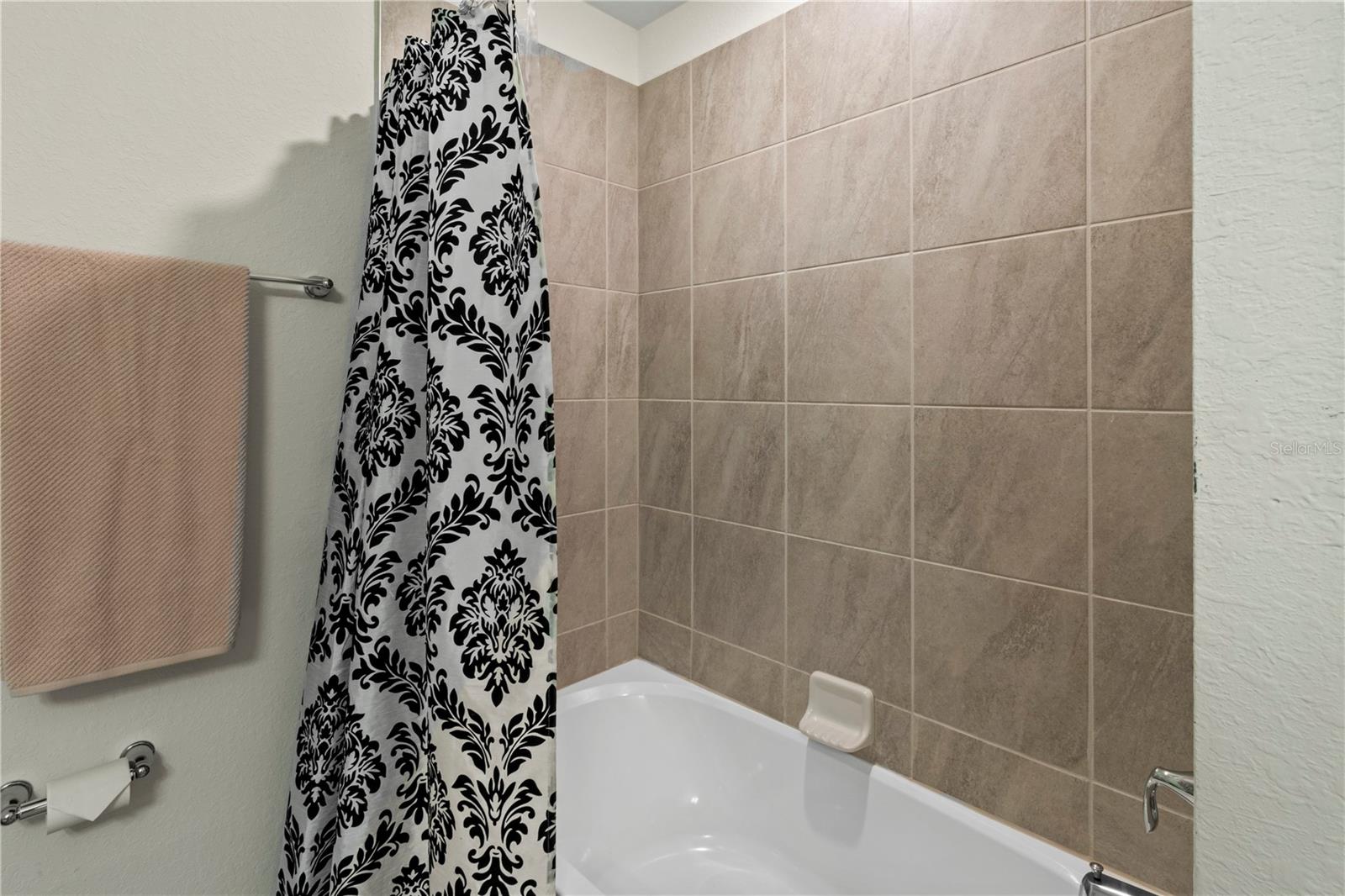 17724 GAWTHROP DR #208 — photo 40