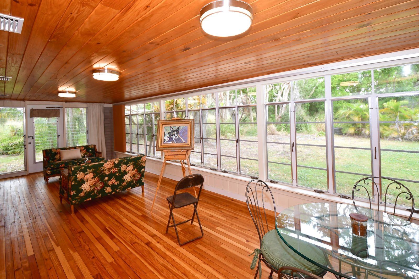 160 BAYSHORE DR — photo 51