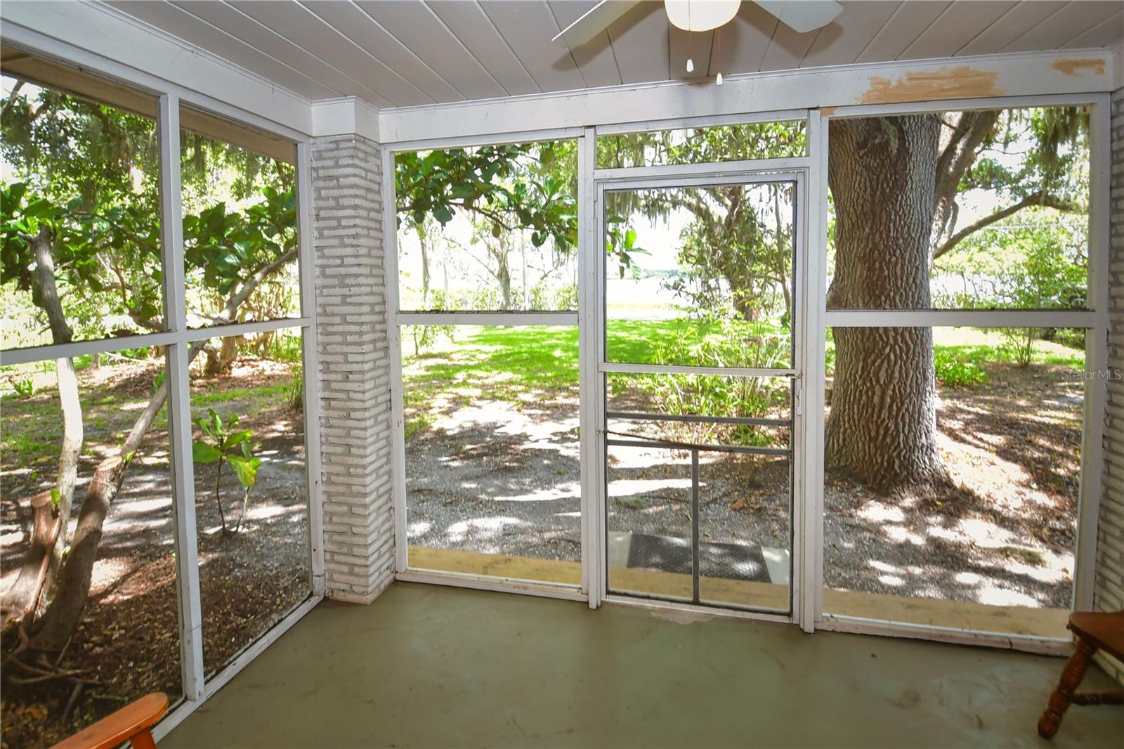 160 BAYSHORE DR — photo 8