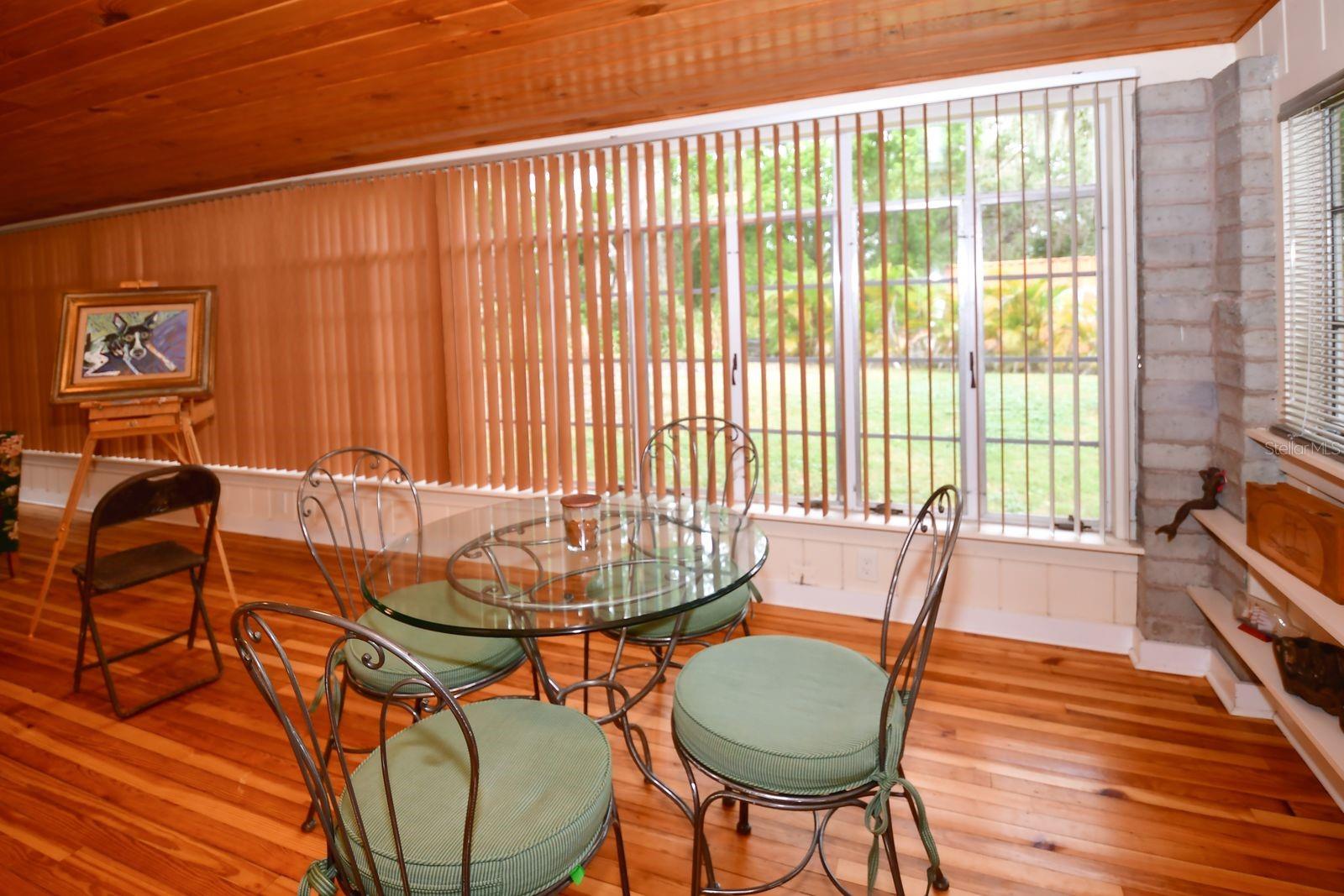 160 BAYSHORE DR — photo 47