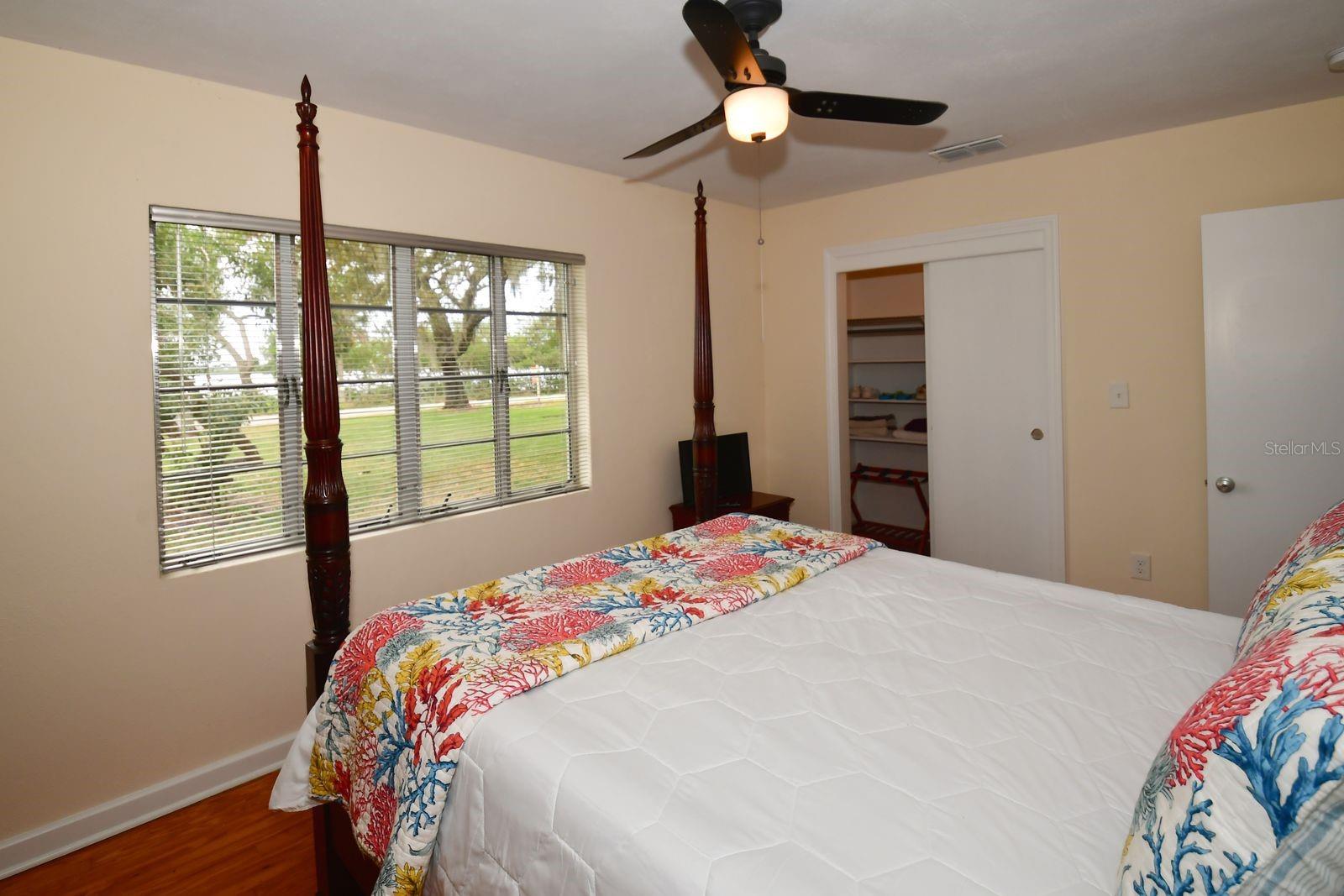 160 BAYSHORE DR — photo 29
