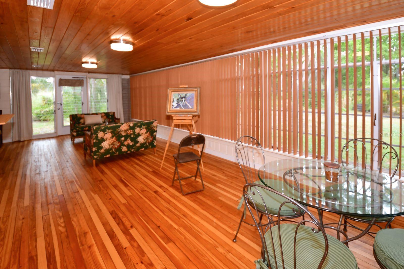 160 BAYSHORE DR — photo 46