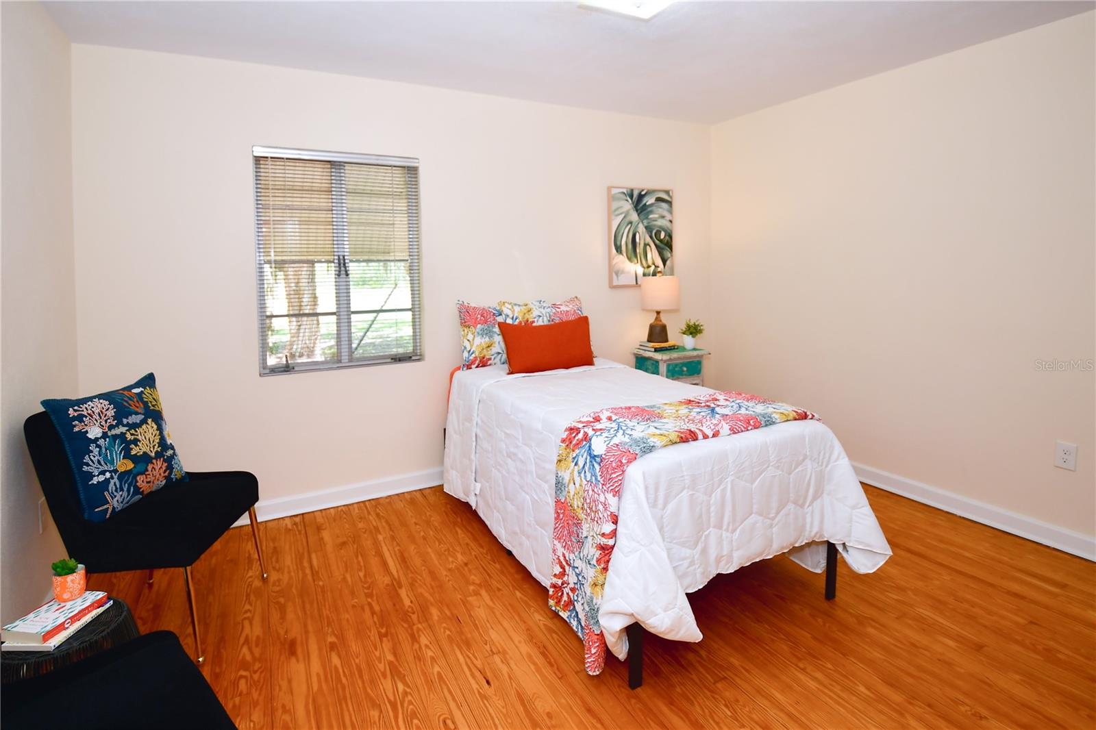 160 BAYSHORE DR — photo 38