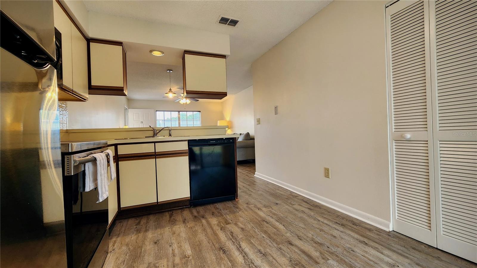 6440 SPRING FLOWER DR #14 — photo 9