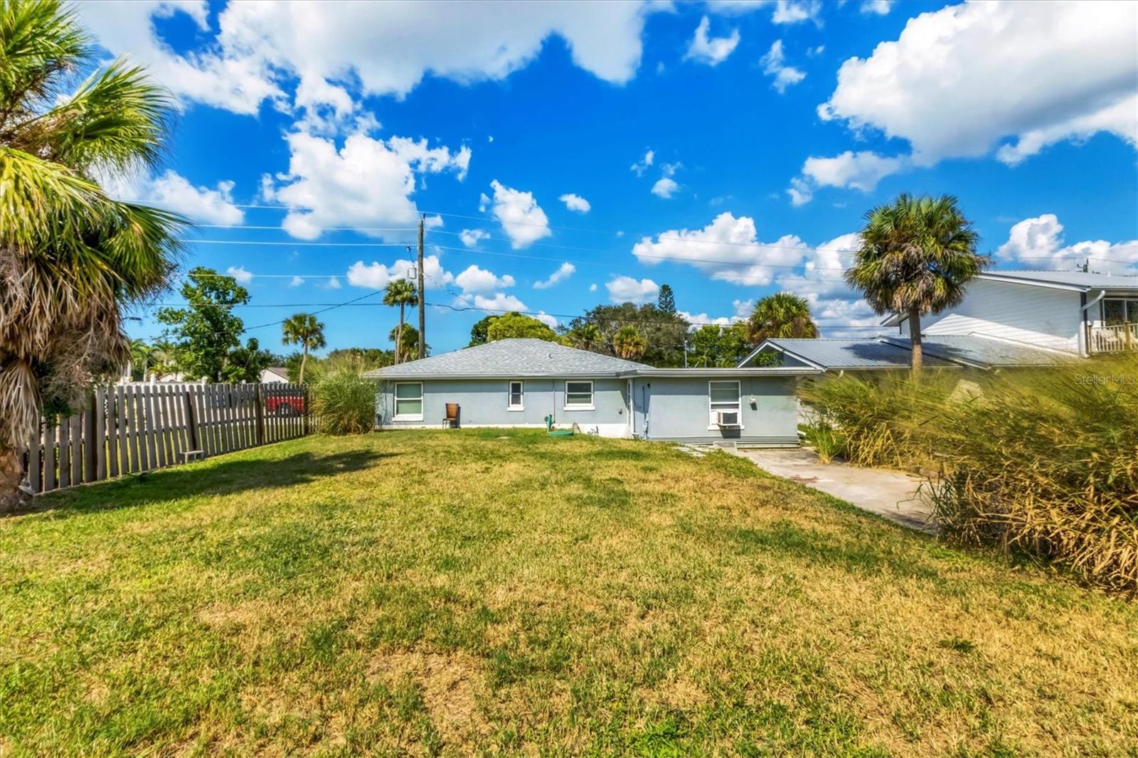 234/236 COLONIA LN E — photo 5
