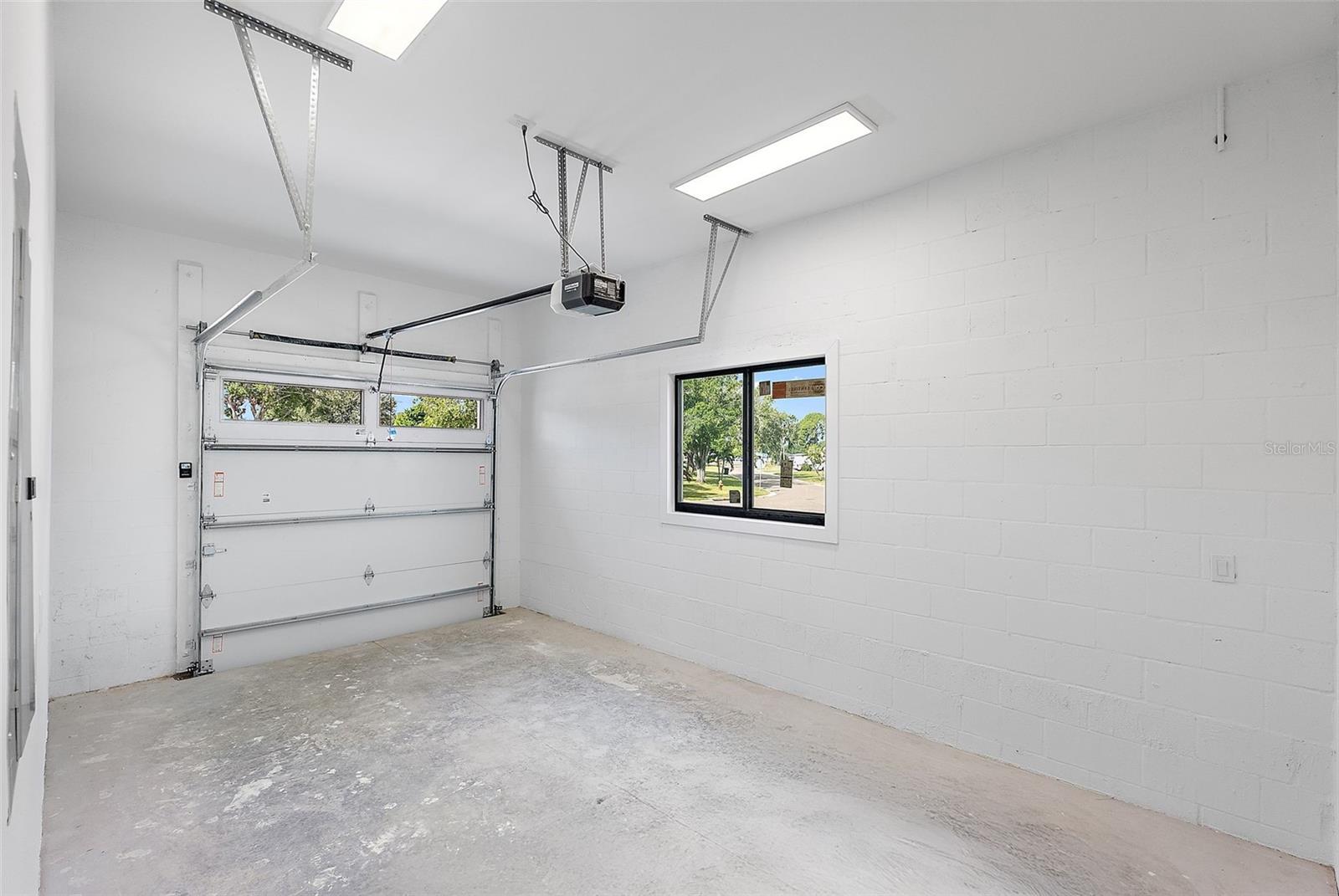 5941 MANGROVE ST N — photo 44