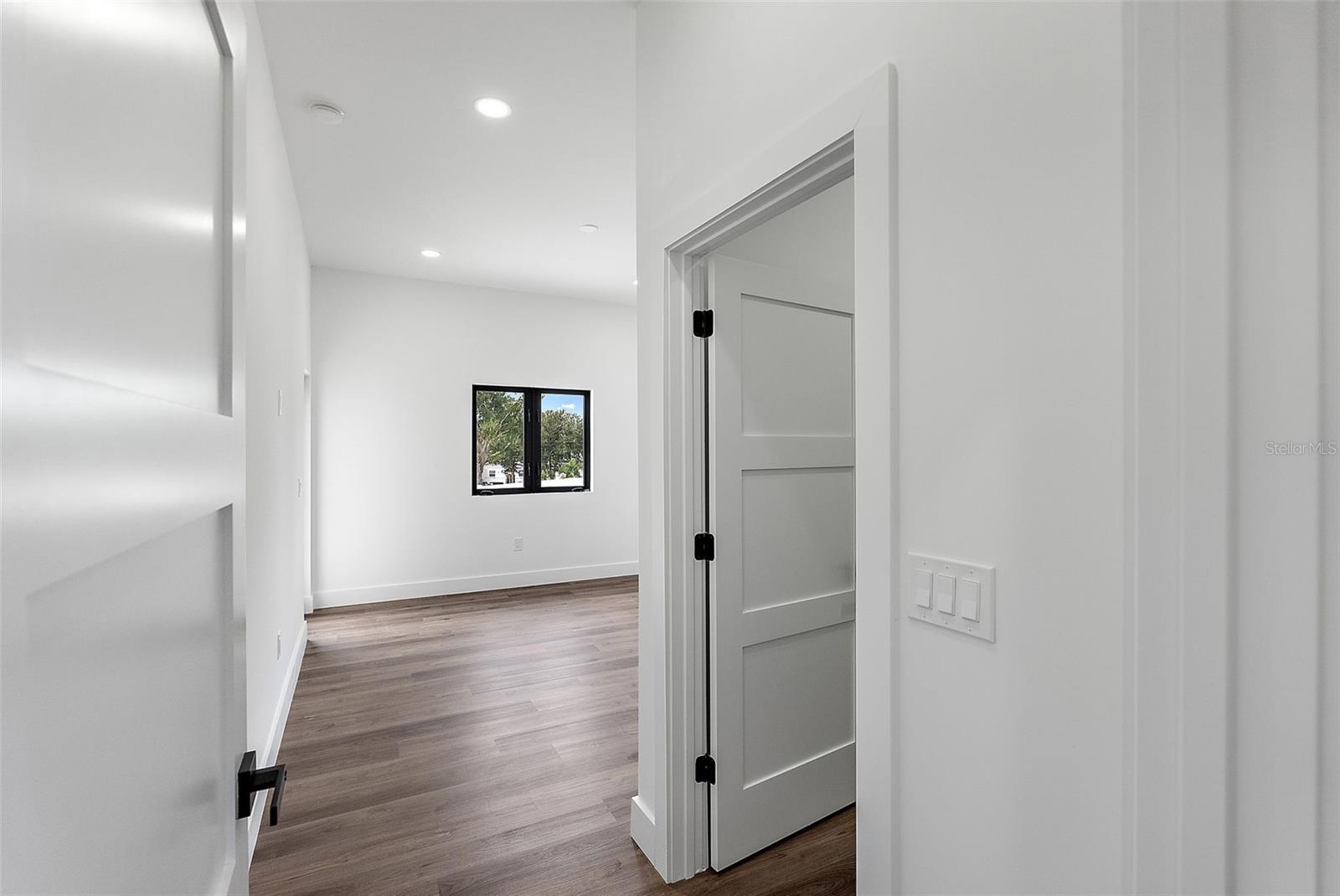 5941 MANGROVE ST N — photo 34