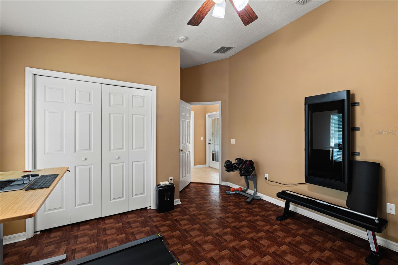 9020 N RIVER RD — photo 38