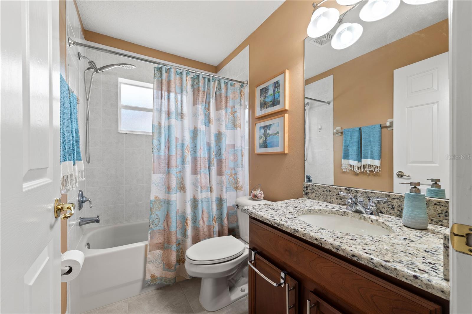 9020 N RIVER RD — photo 34