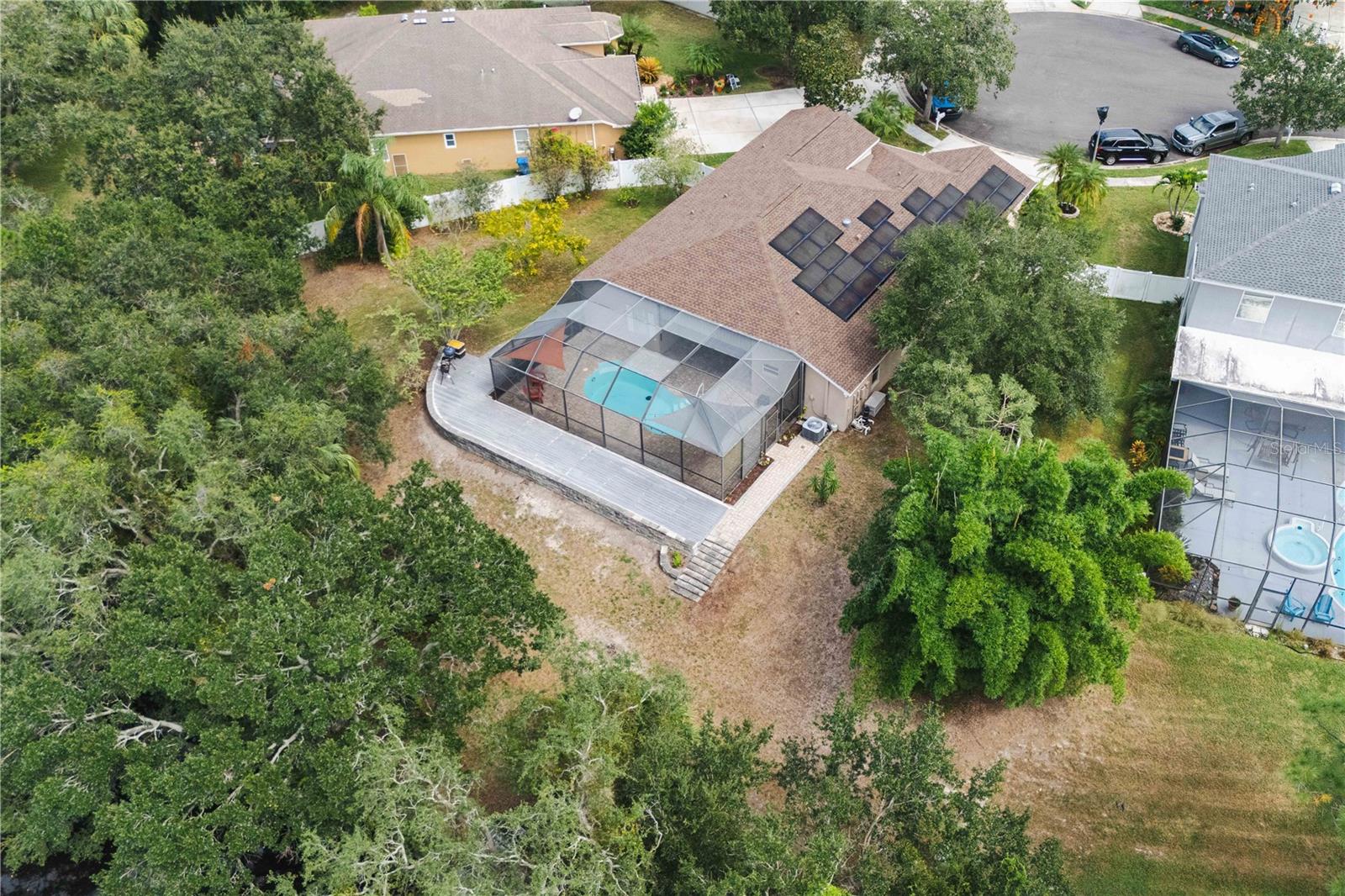 9020 N RIVER RD — photo 71