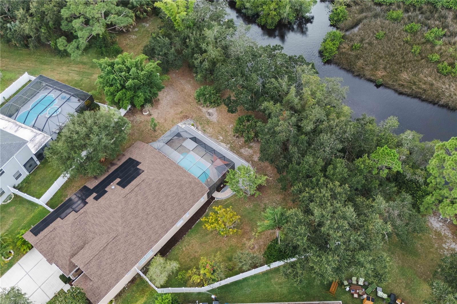 9020 N RIVER RD — photo 72