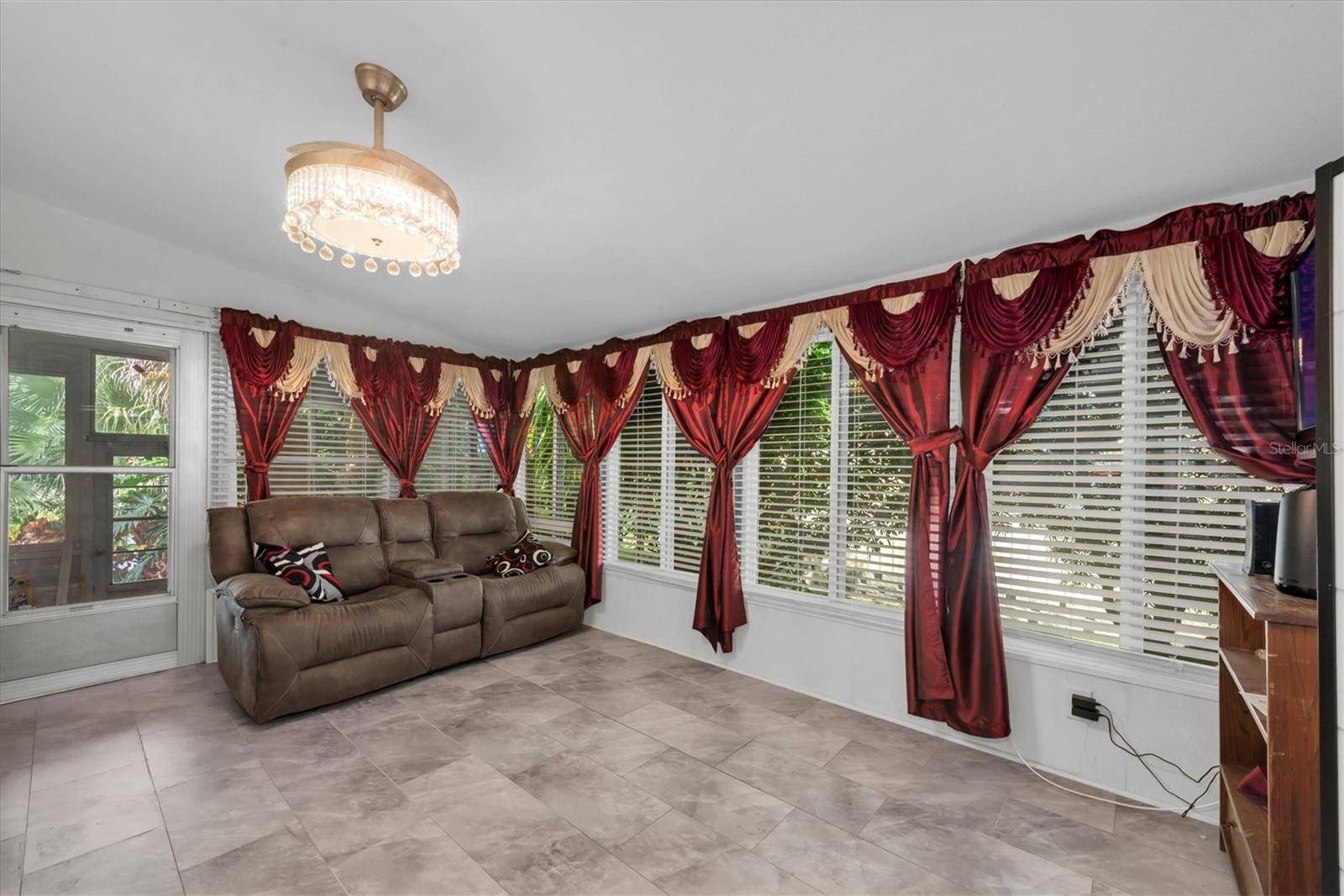 347 CANAL WAY — photo 7