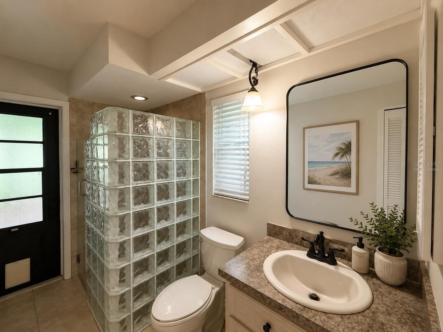 2721 NORTHRIDGE DR E — photo 13